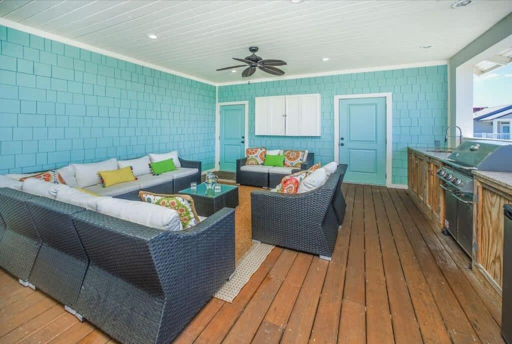 Holiday home Palm Sundaze On Scenic 30a Sleeps 13 Includes Shuttle Service To