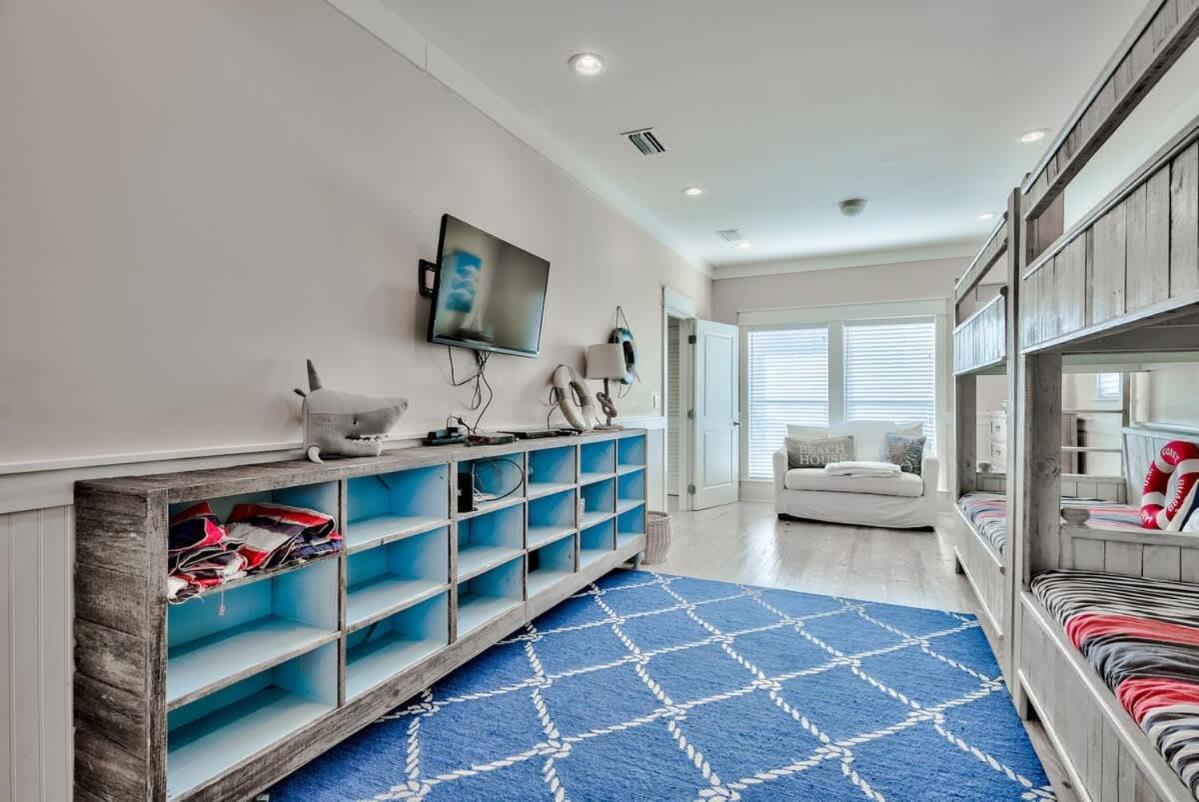Holiday home Palm Sundaze On Scenic 30a Sleeps 13 Includes Shuttle Service To
