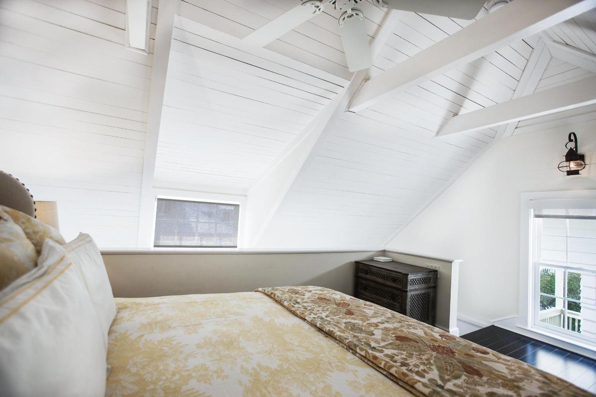 Benoit Carriage House