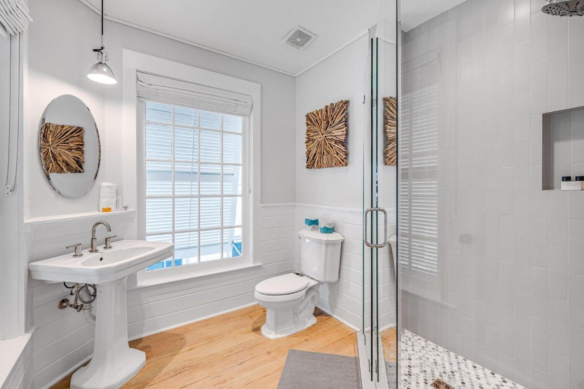 Atwoods & Carriage House Holiday home *