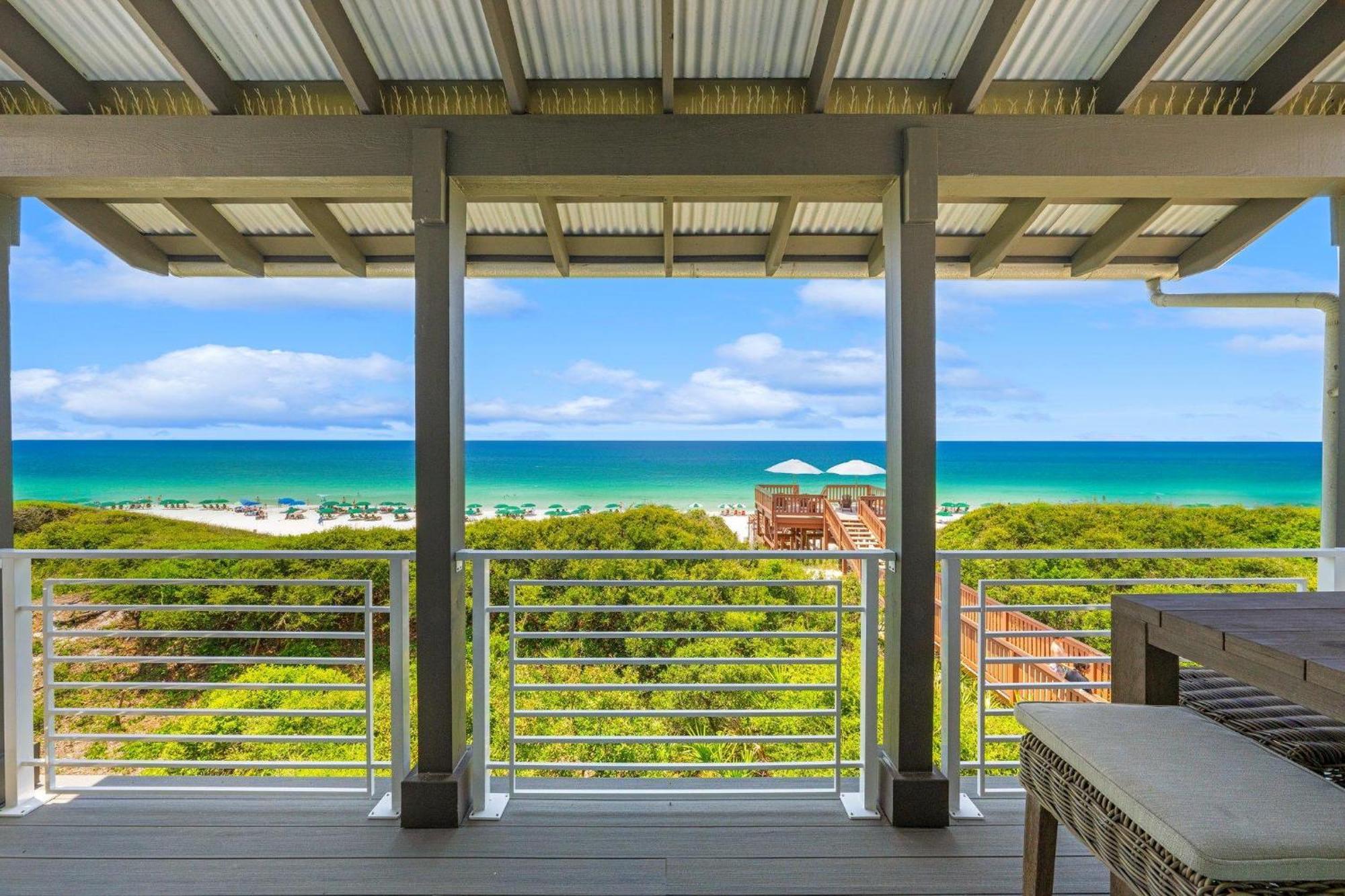Atwoods & Carriage House Holiday home