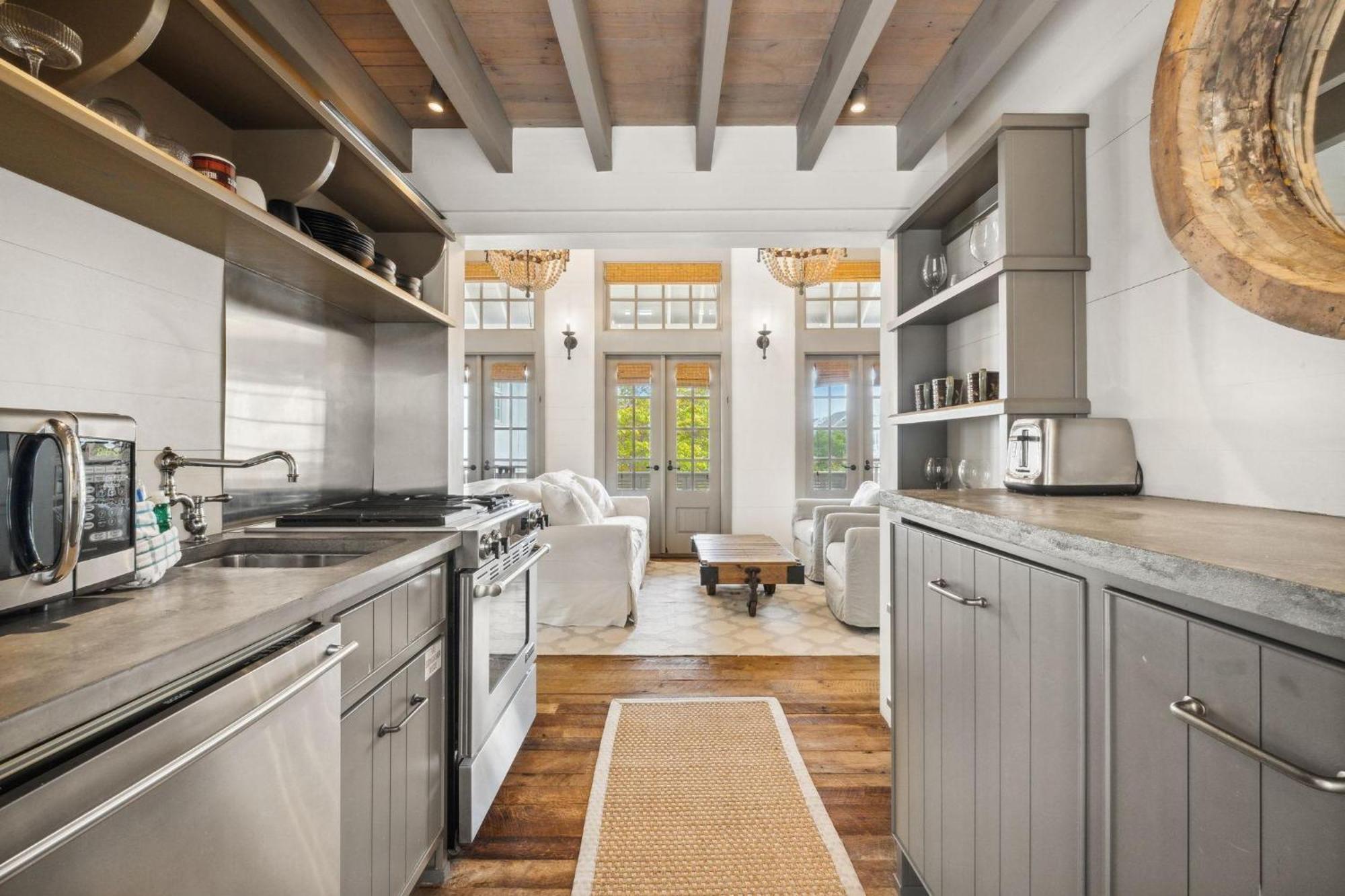 Water And Carriage House Holiday home *