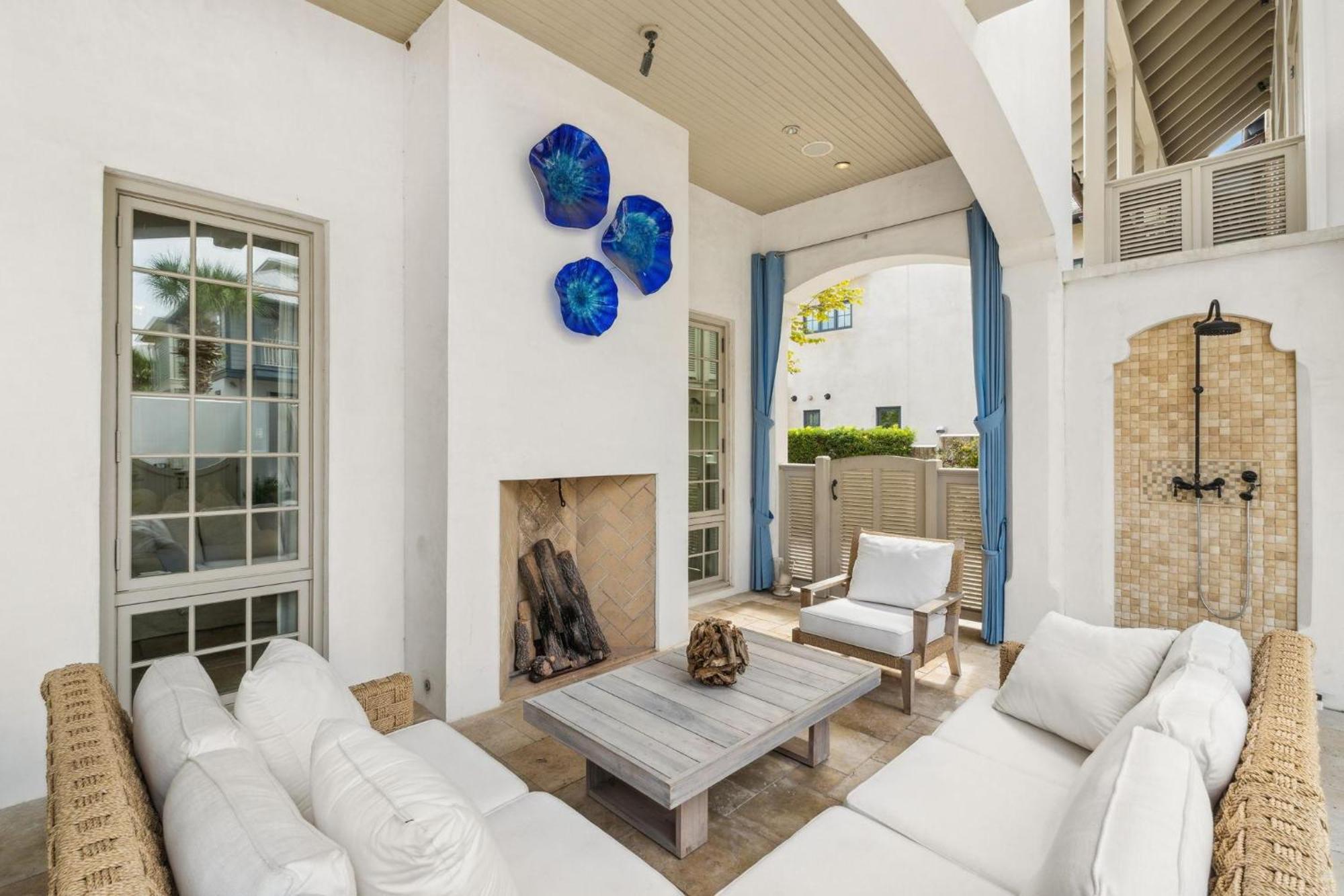 Water And Carriage House Holiday home *