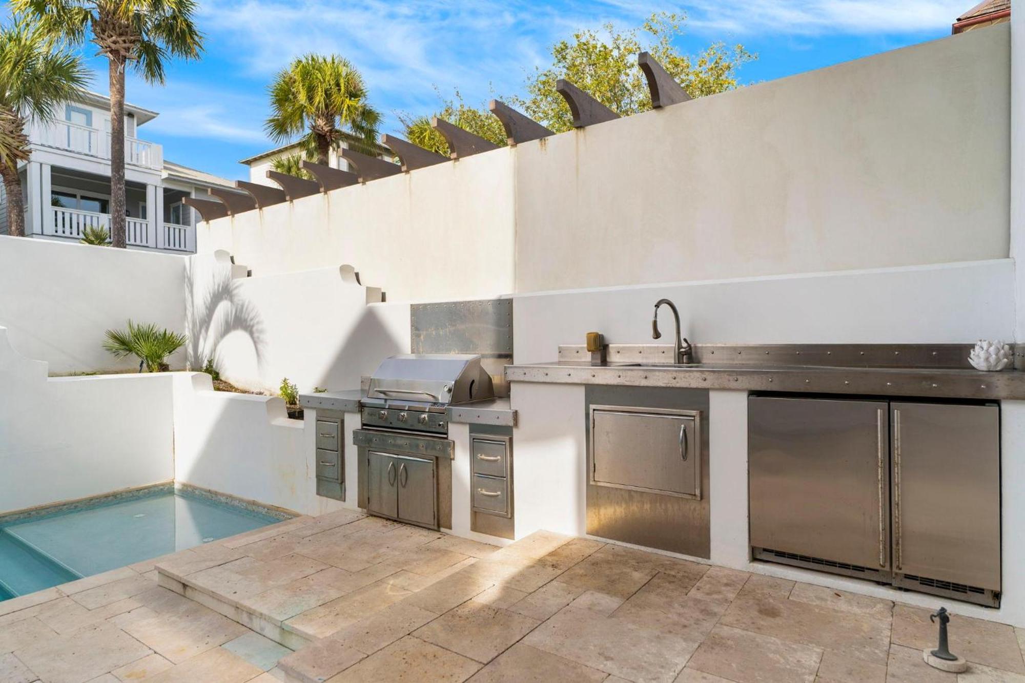 Water And Carriage House * Rosemary Beach