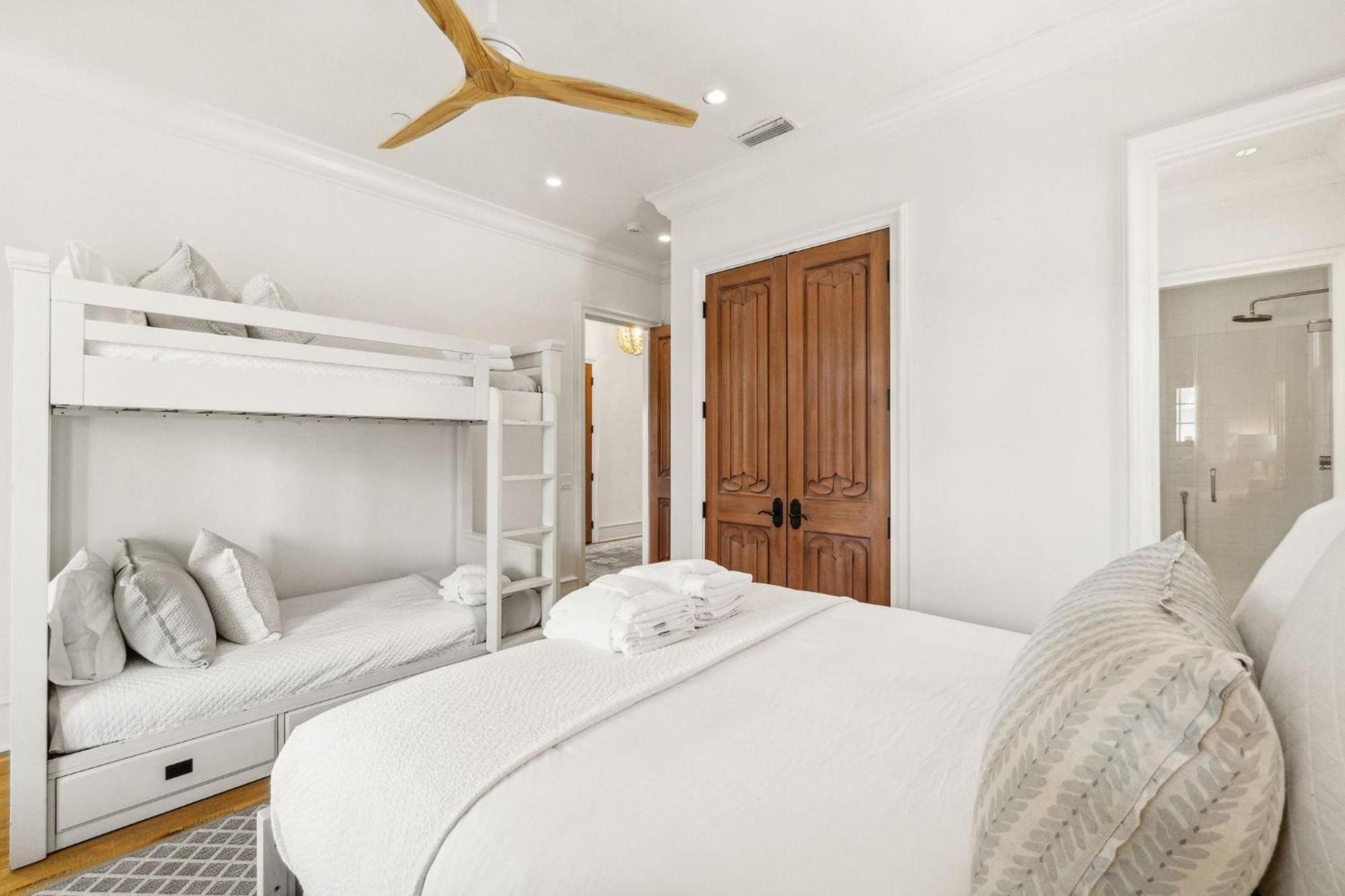 Water And Carriage House Holiday home