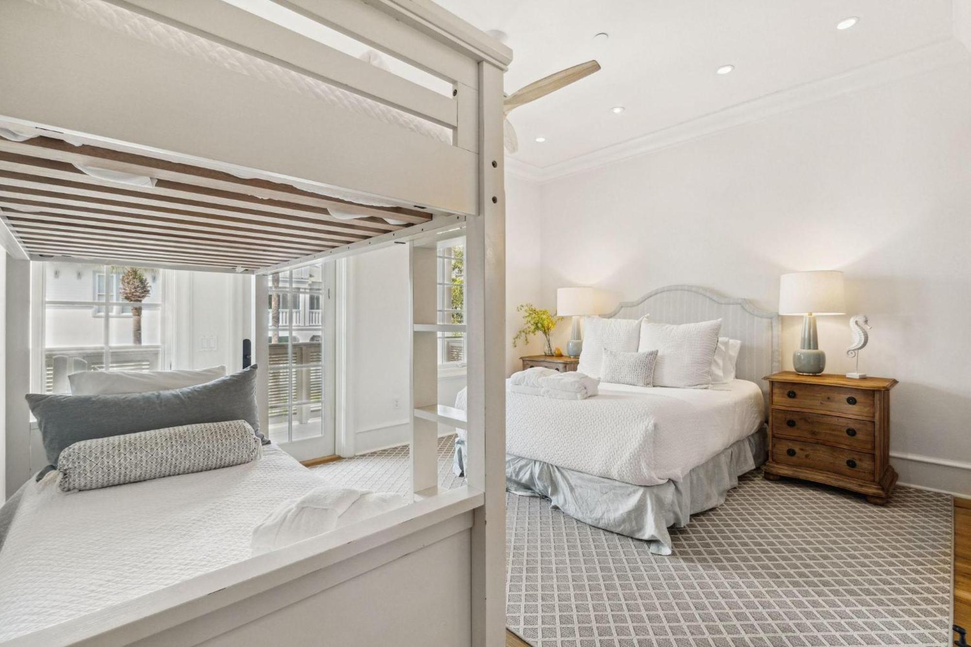 Water And Carriage House Rosemary Beach