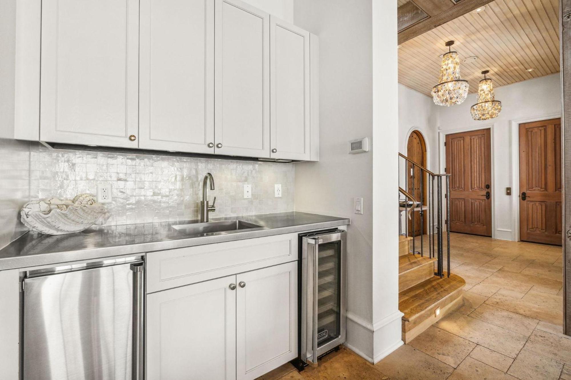 Water And Carriage House *