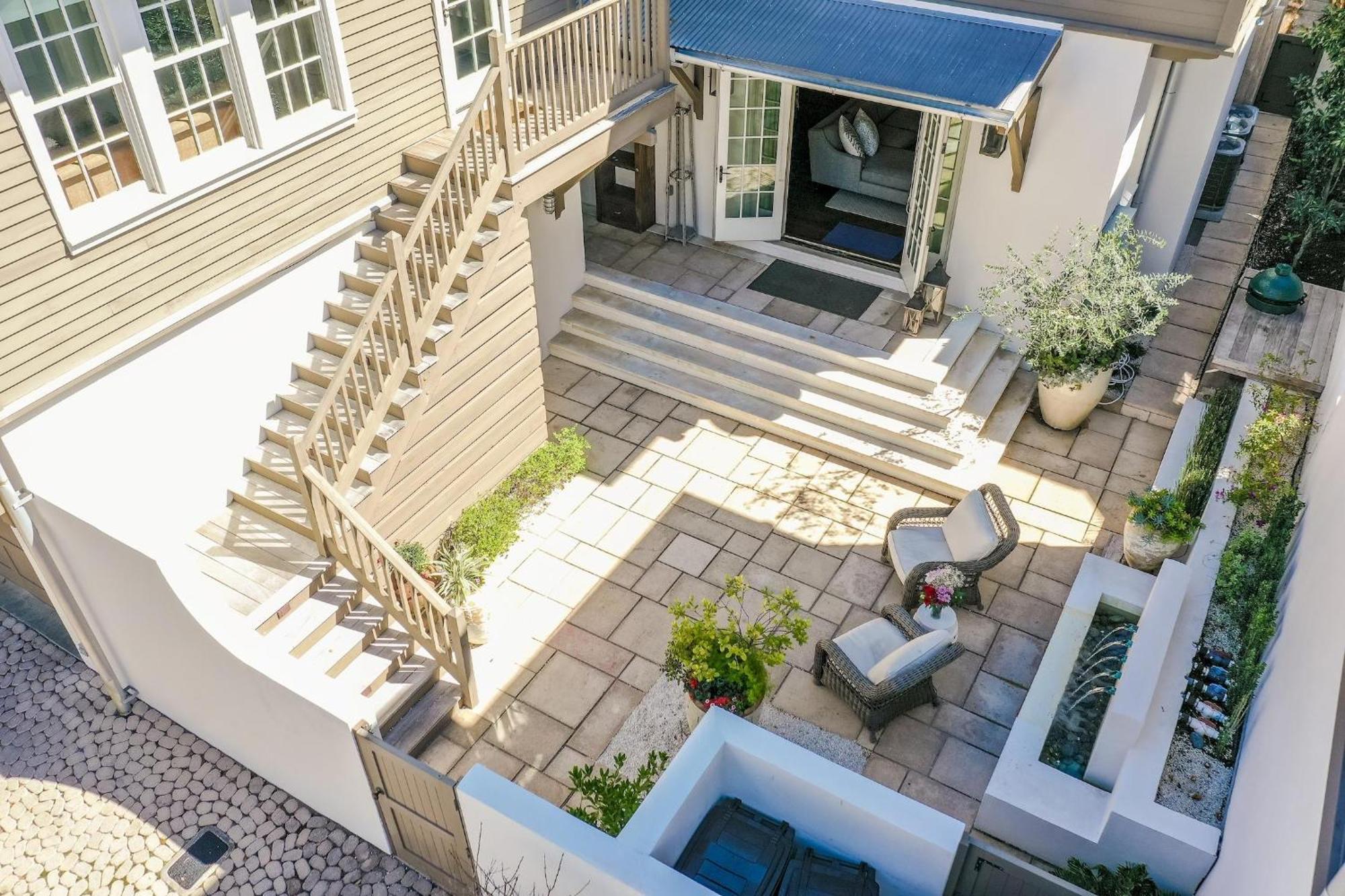 Blue Heron & Carriage House Holiday home
