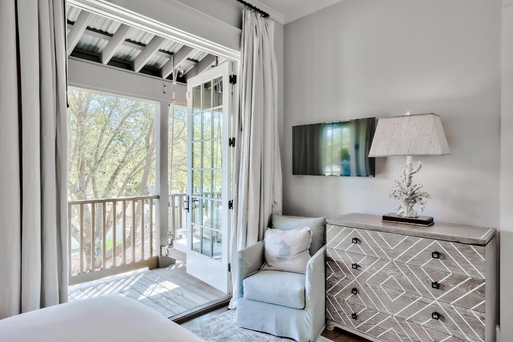 Holiday home Blue Heron & Carriage House *