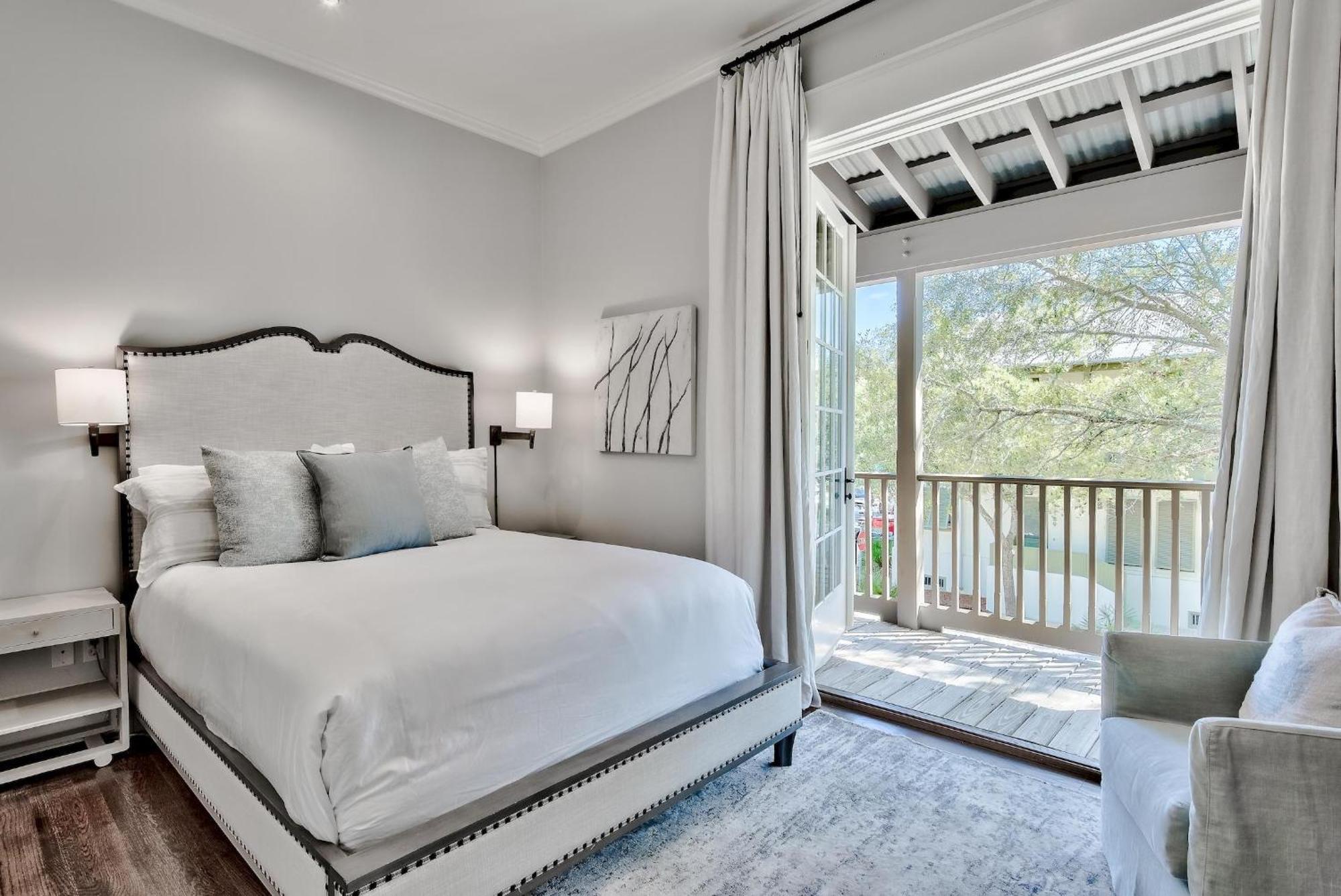 Holiday home Blue Heron & Carriage House *