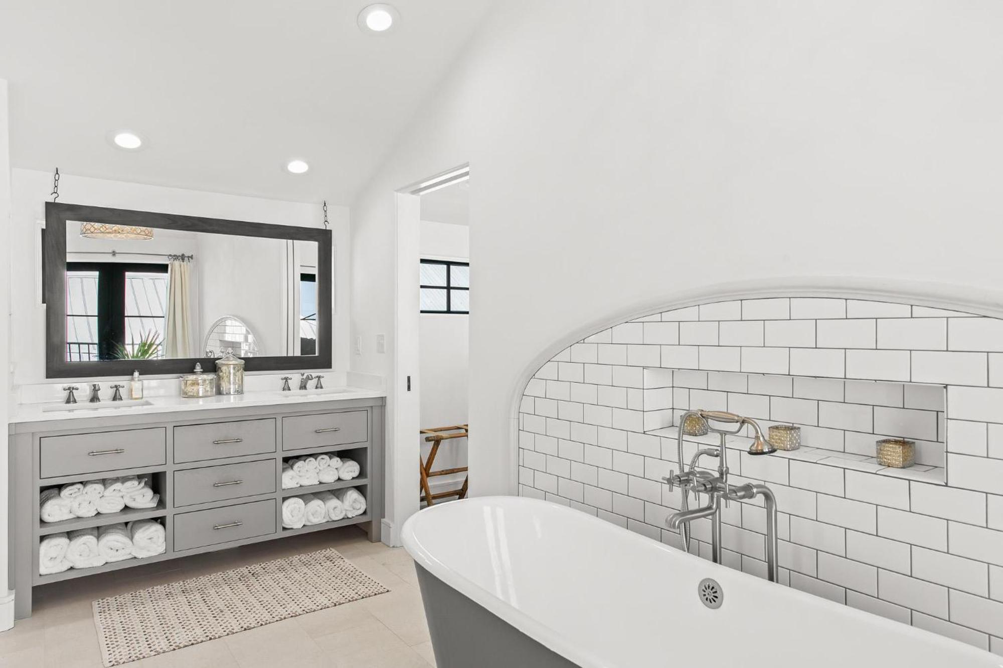 Holiday home Oasis & Carriage House *