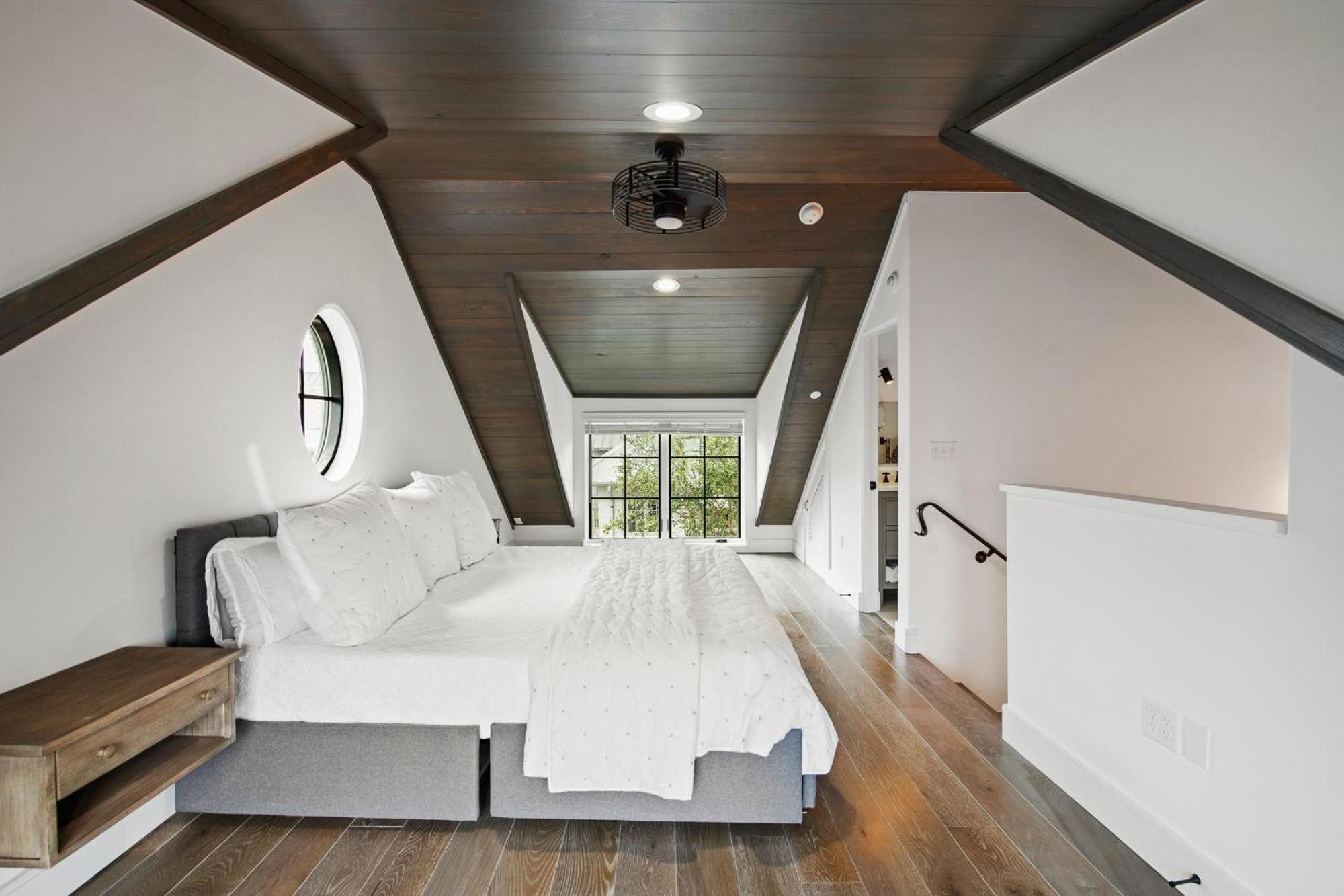 Oasis & Carriage House Holiday home *