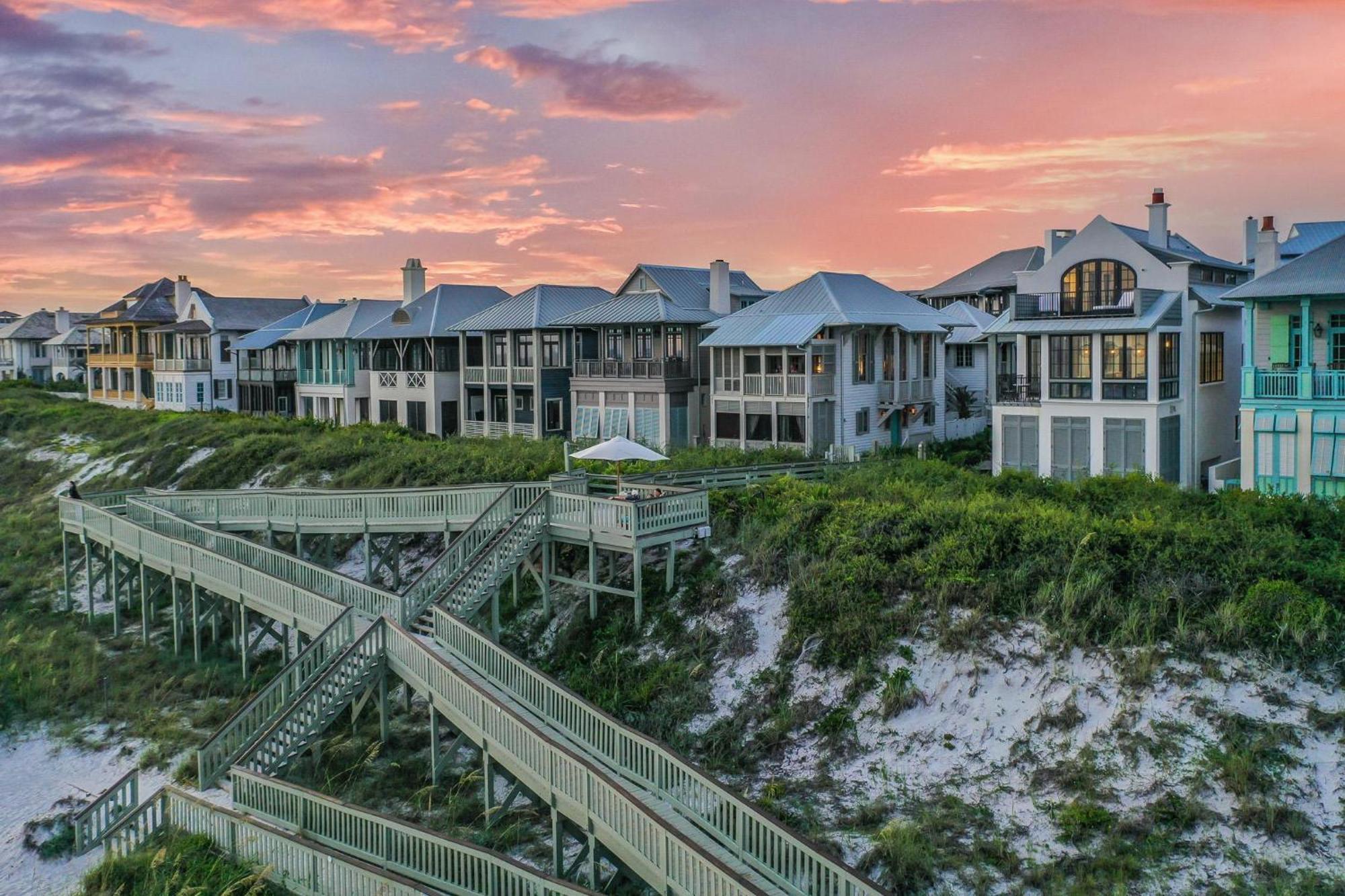 Oasis & Carriage House * Rosemary Beach