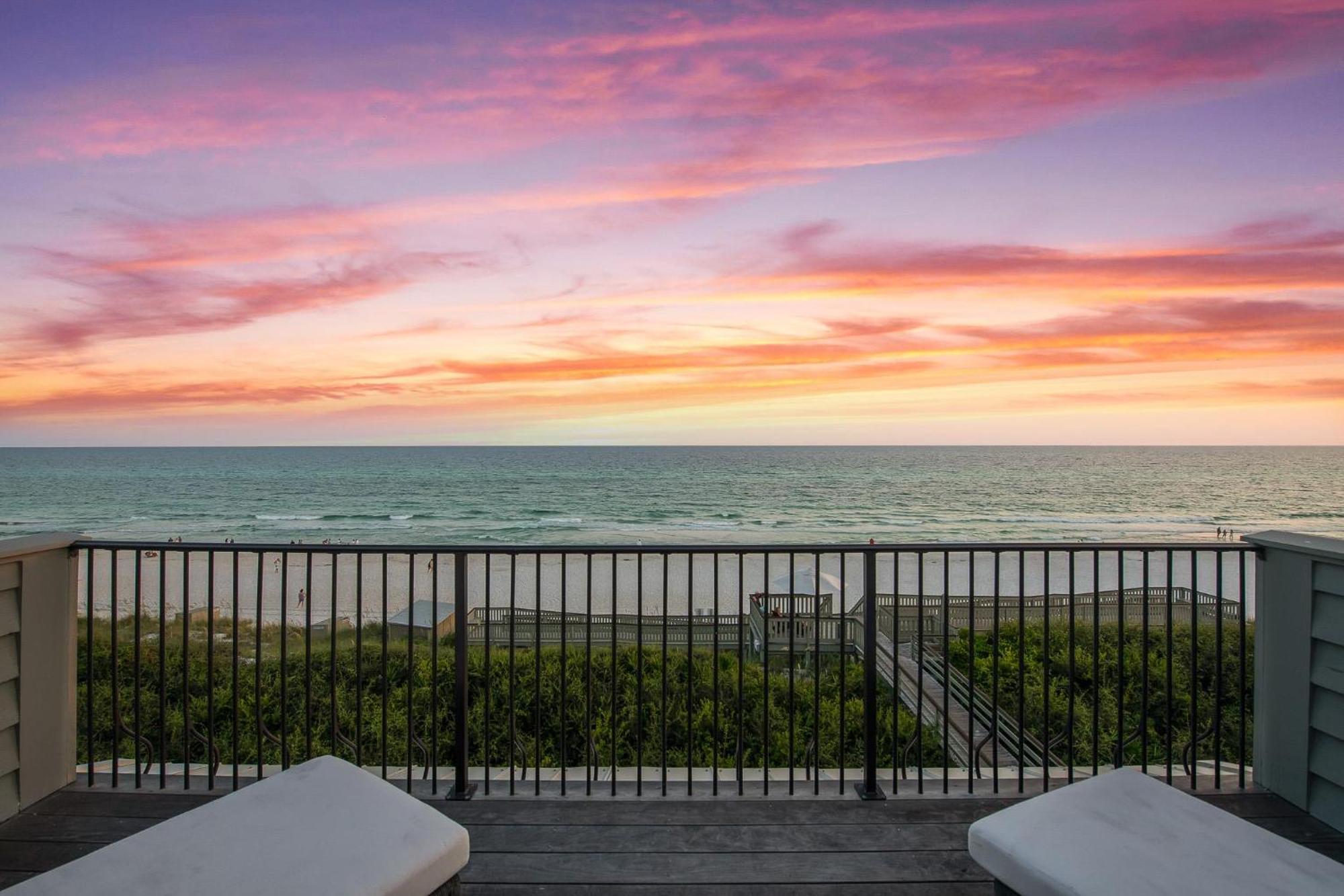 Oasis & Carriage House * Rosemary Beach
