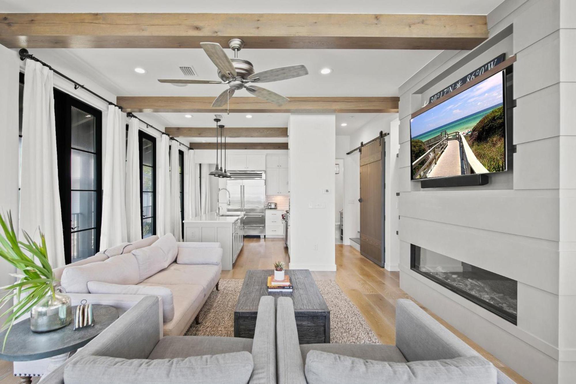 Oasis & Carriage House