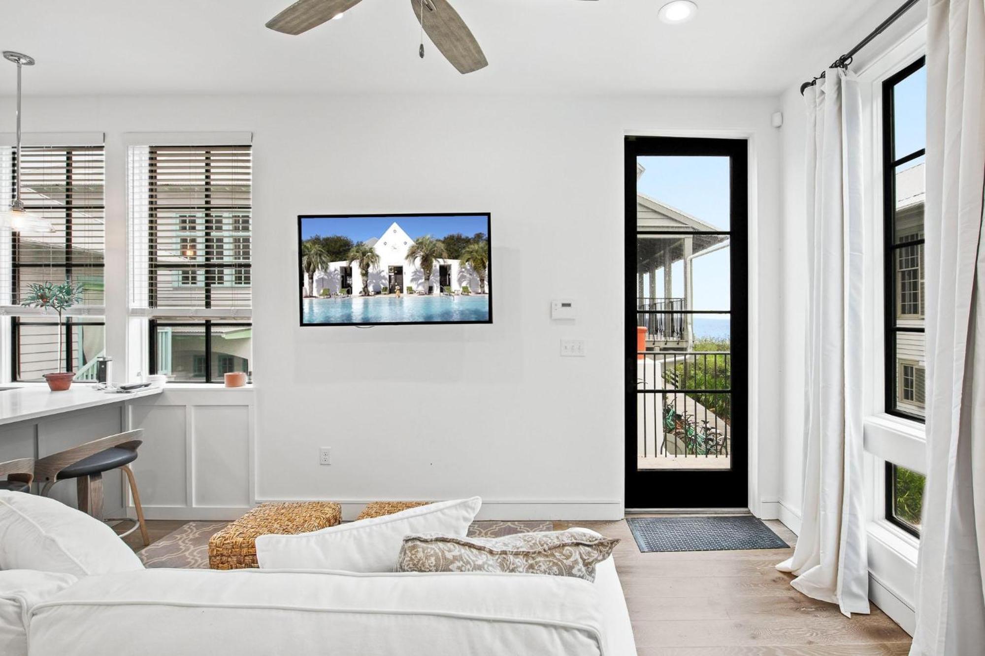 Oasis & Carriage House Rosemary Beach