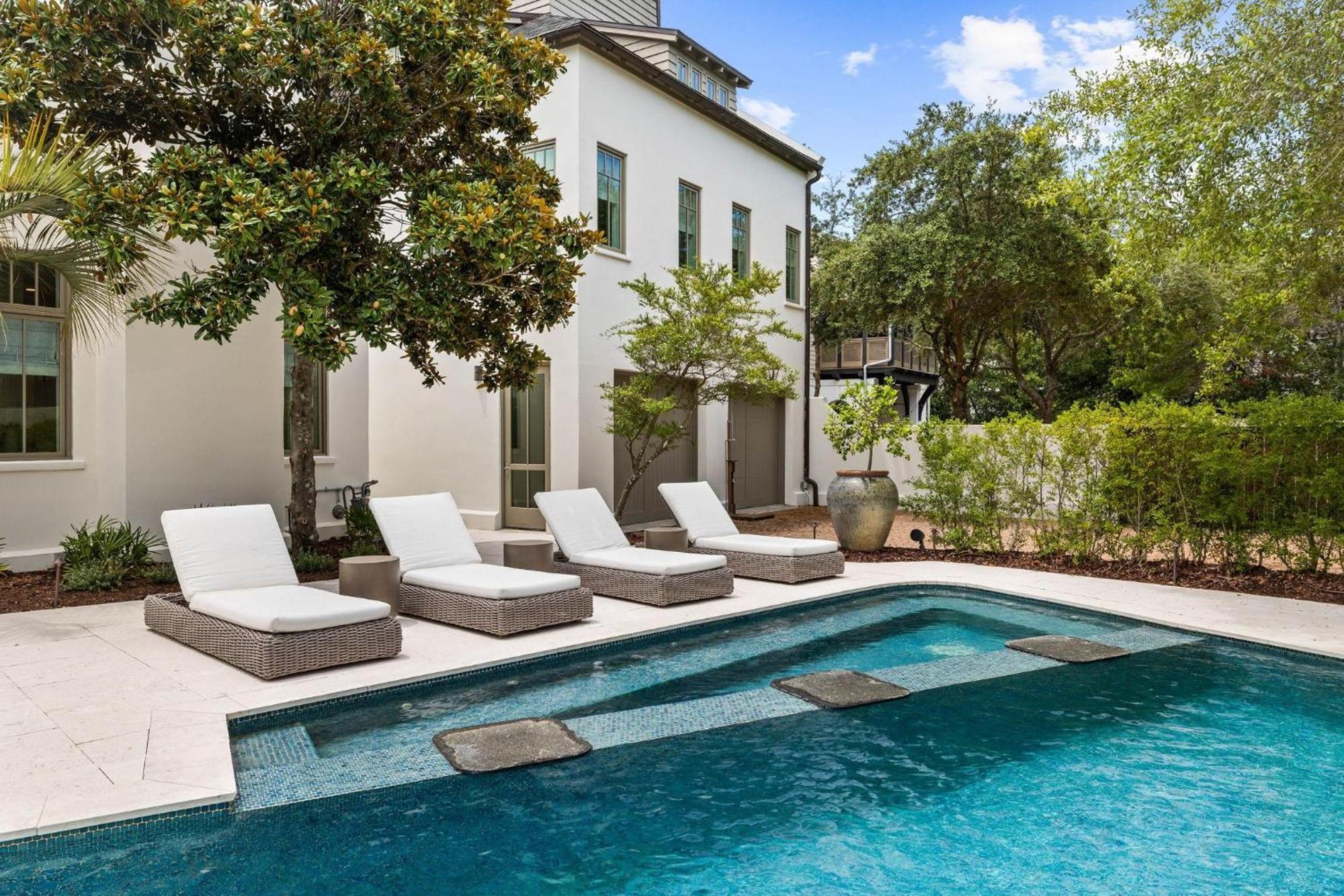 Moonstruck And Carriage House Rosemary Beach