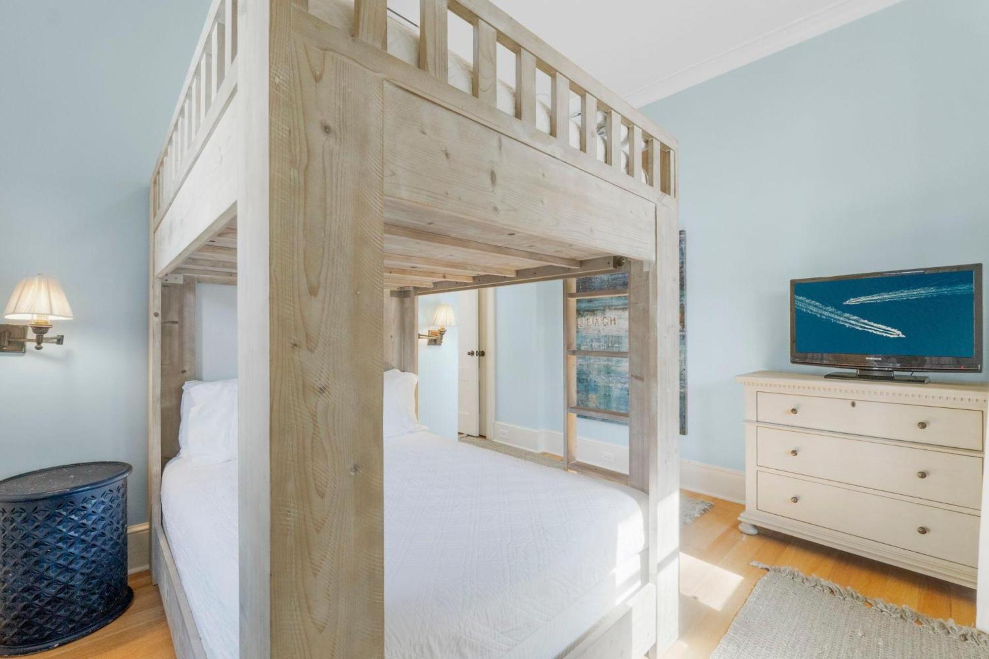 Terra Casa & Carriage House *