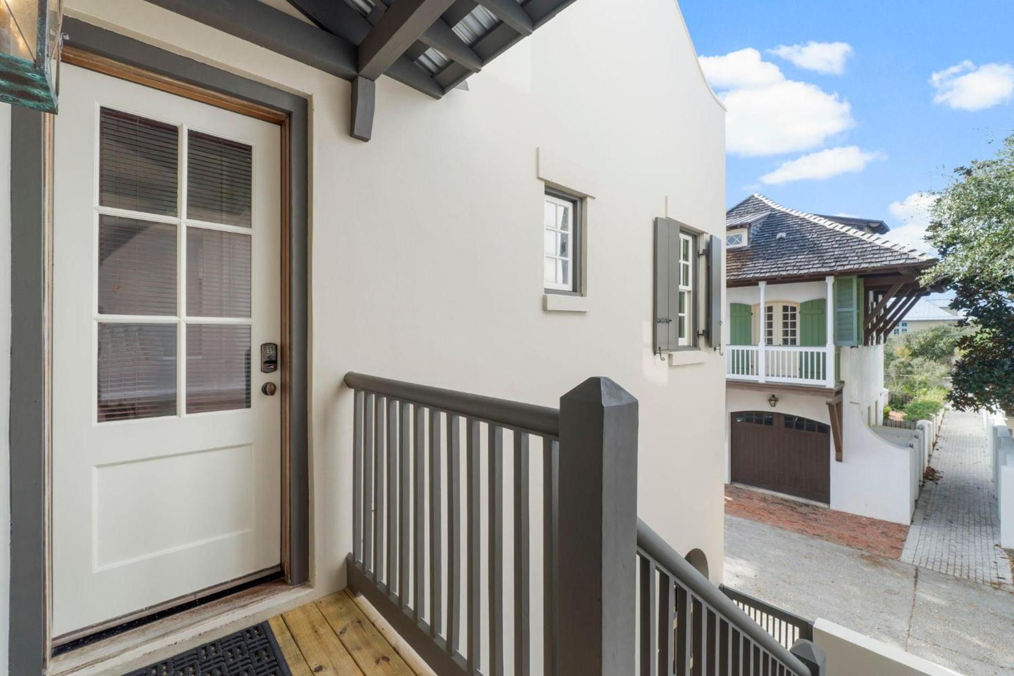 Terra Casa & Carriage House