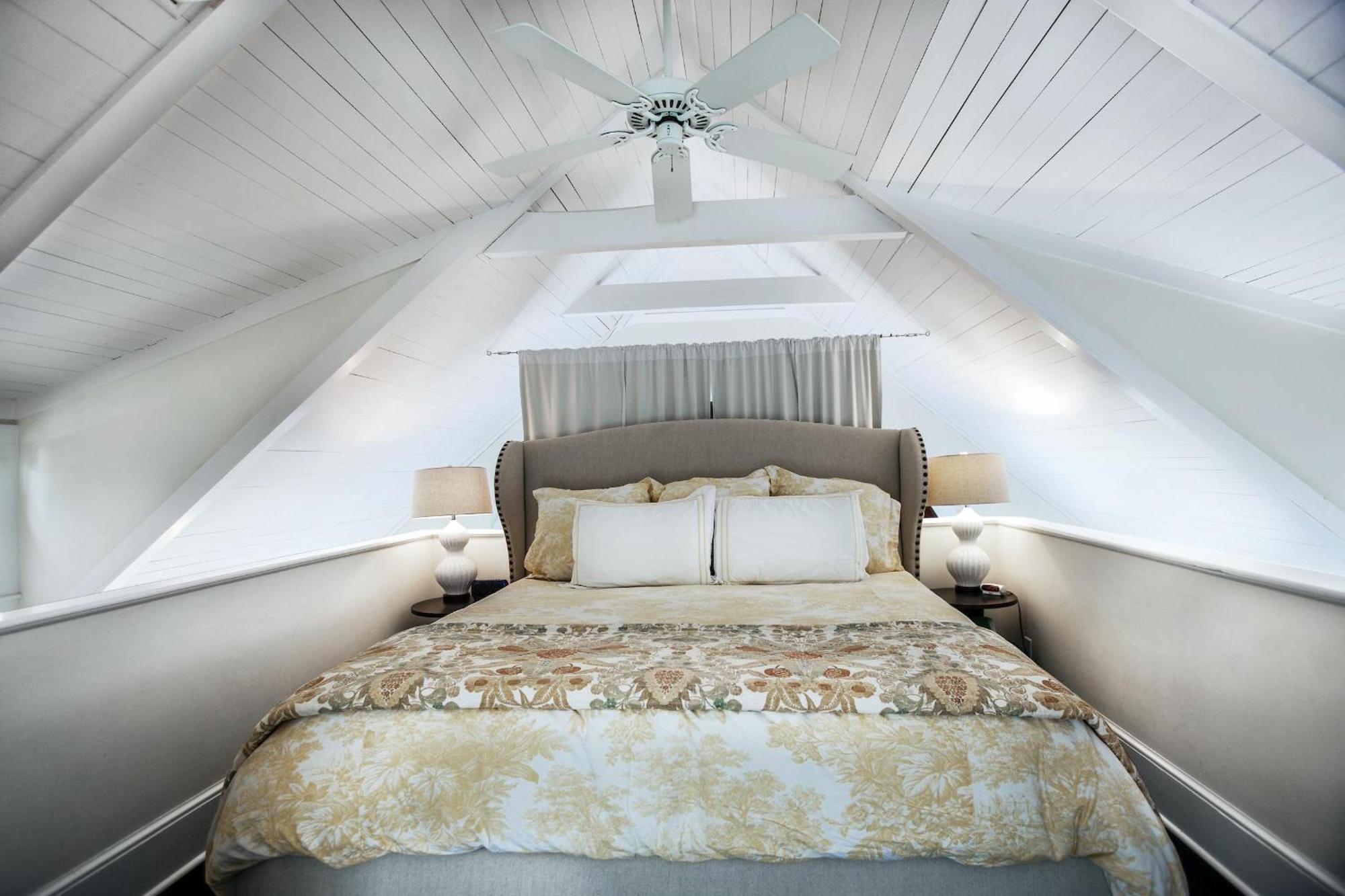 Benoit Carriage House