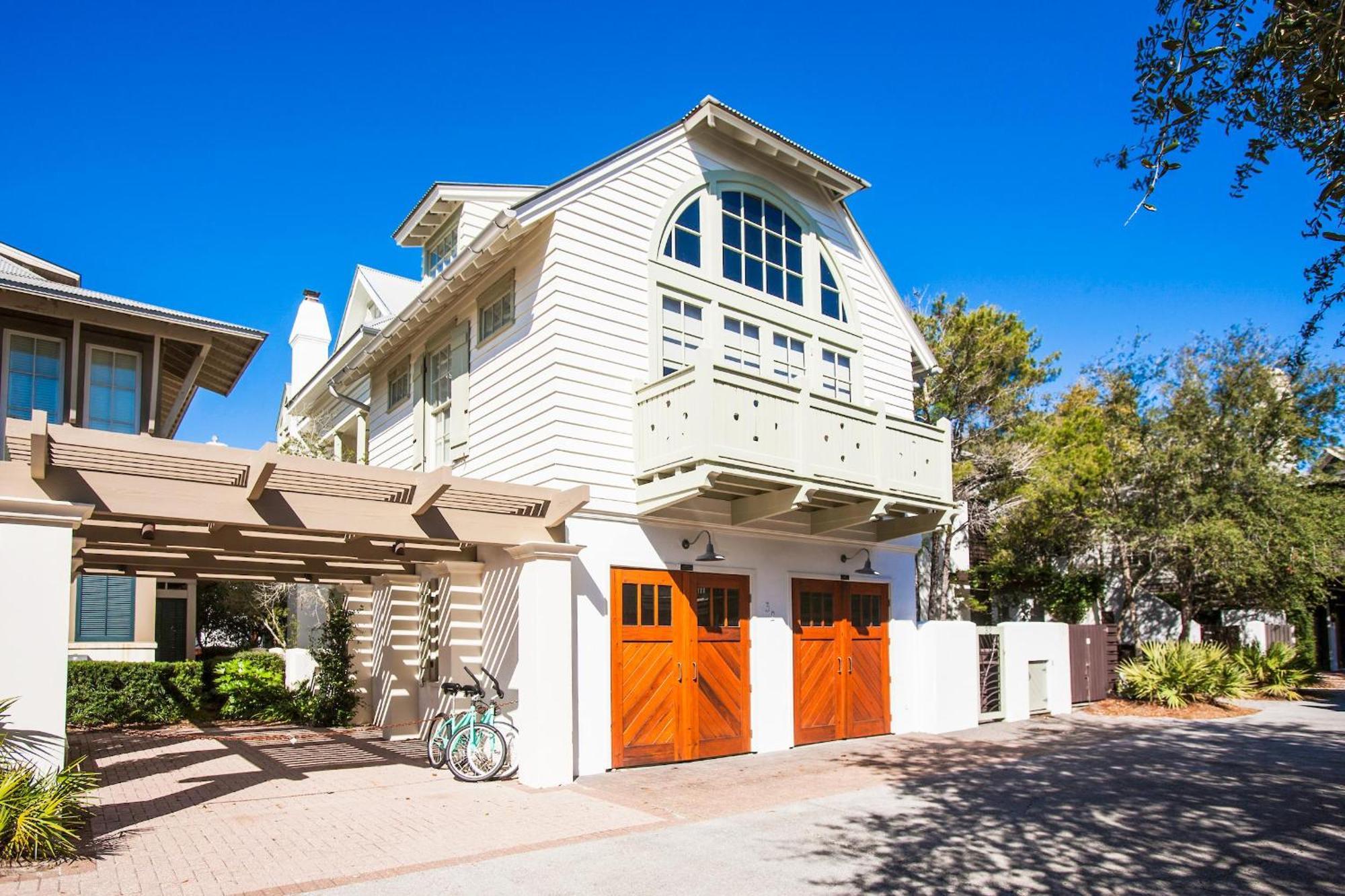 Holiday home Benoit Carriage House *