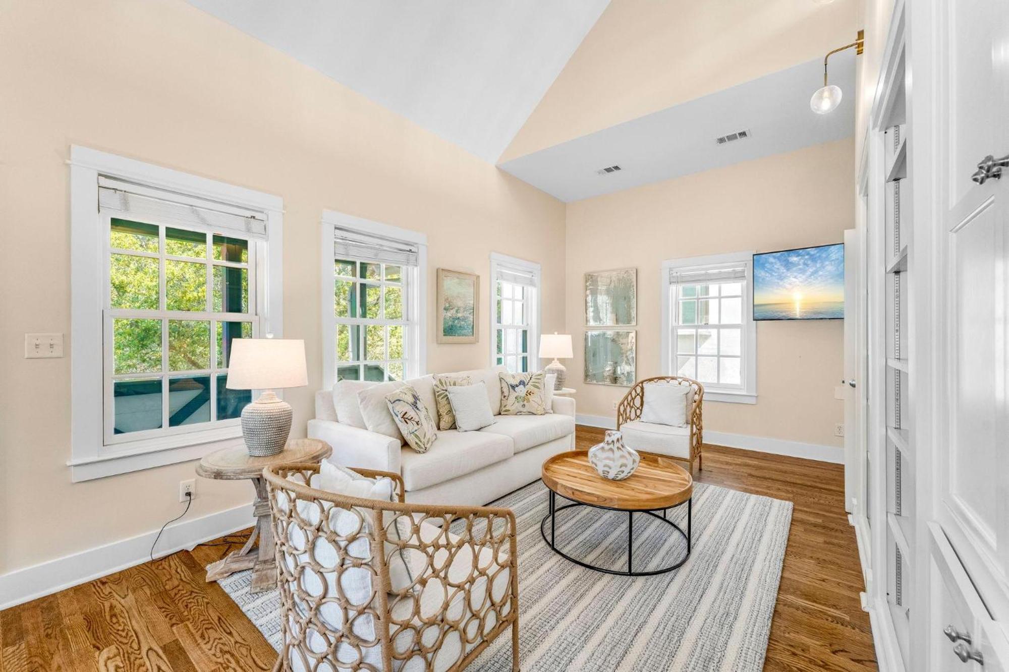 Julia's Carriage House