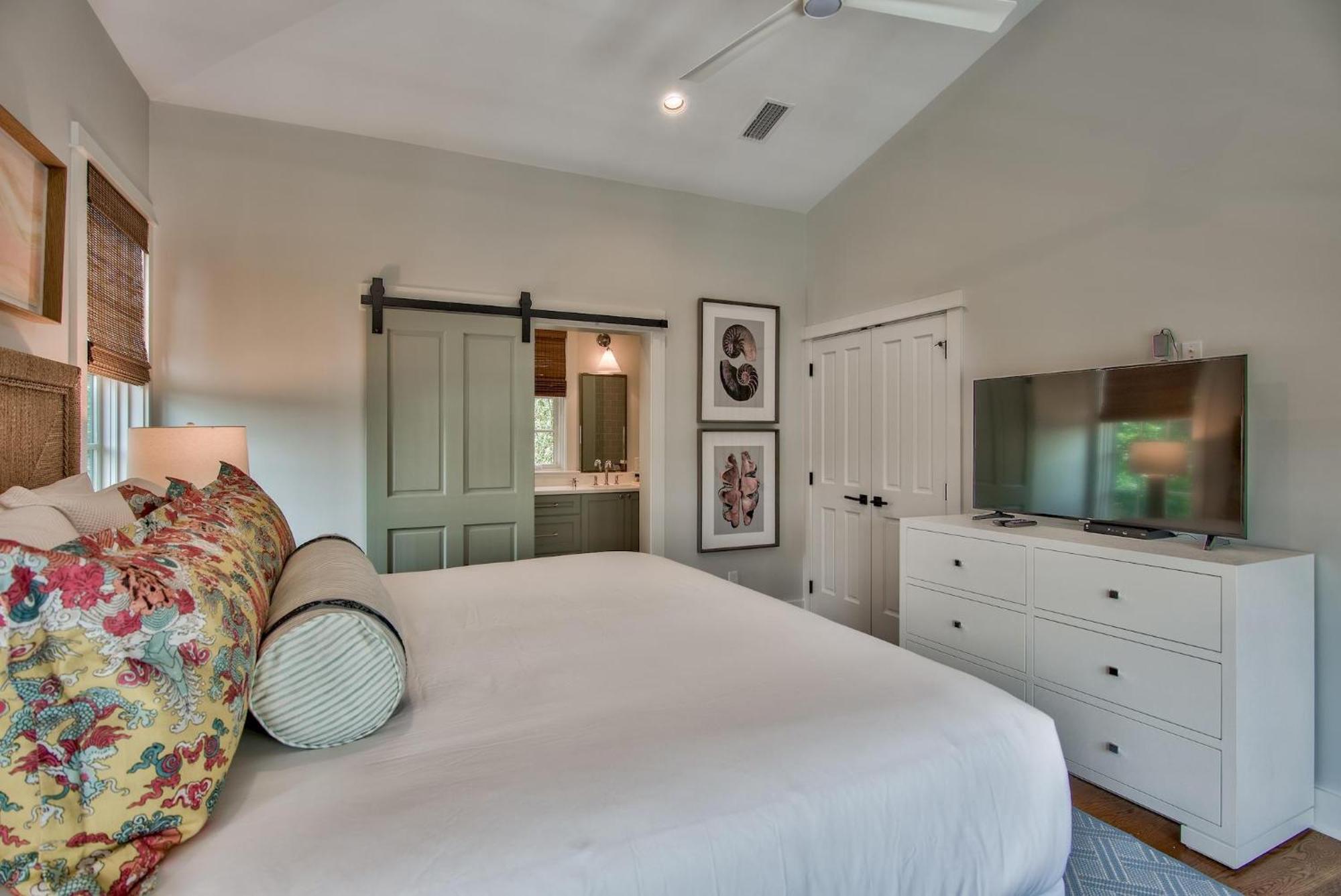 Julia's * Rosemary Beach