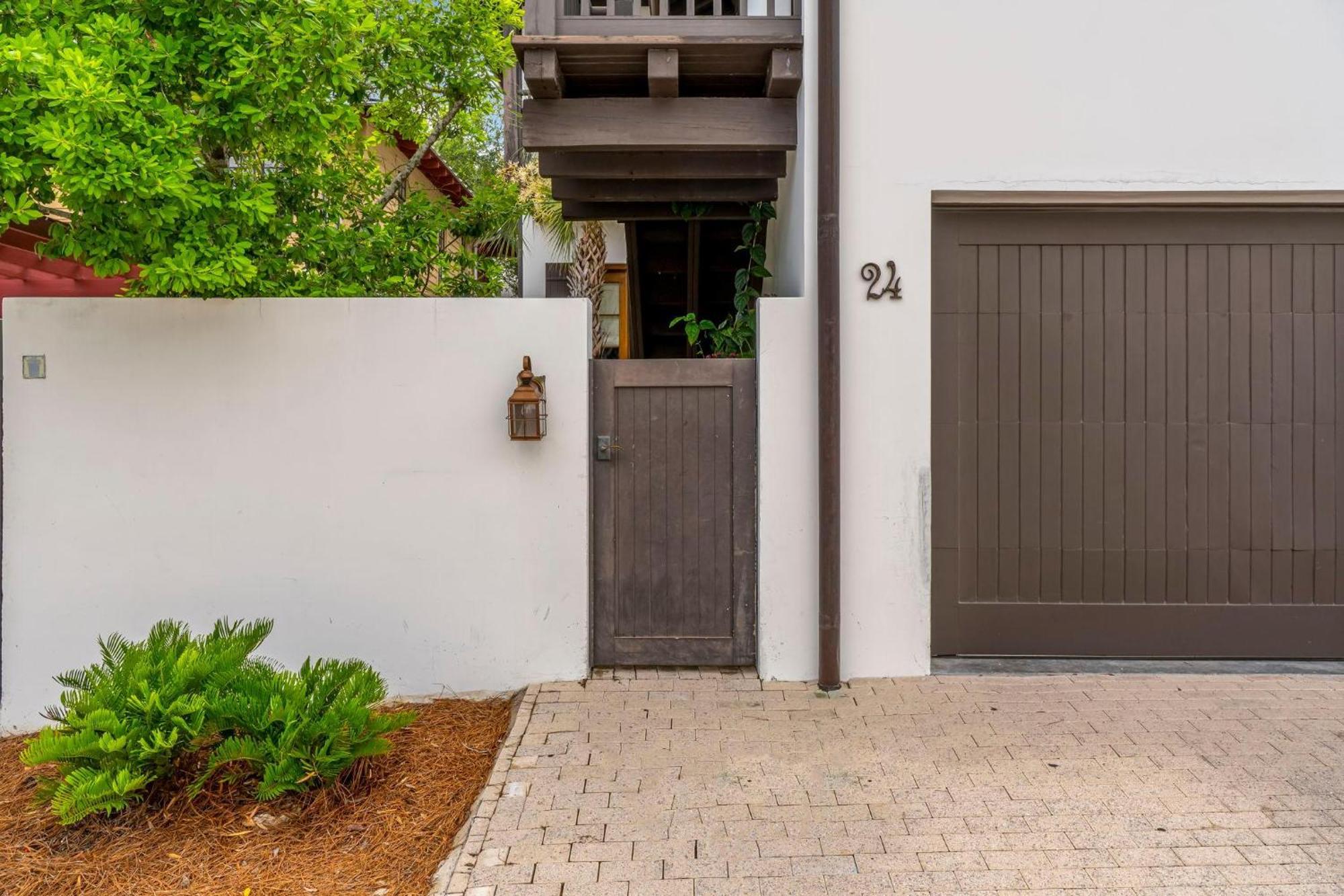 Uncorked Carriage House * Rosemary Beach