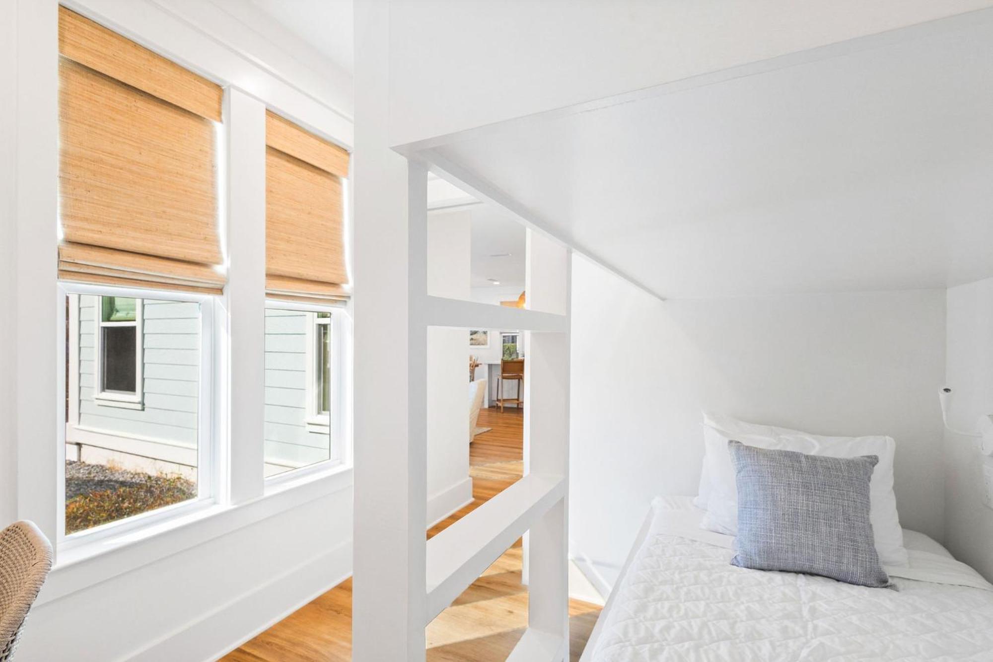 Holiday home Coastal Corner By On 30a- Pool, Bikes *