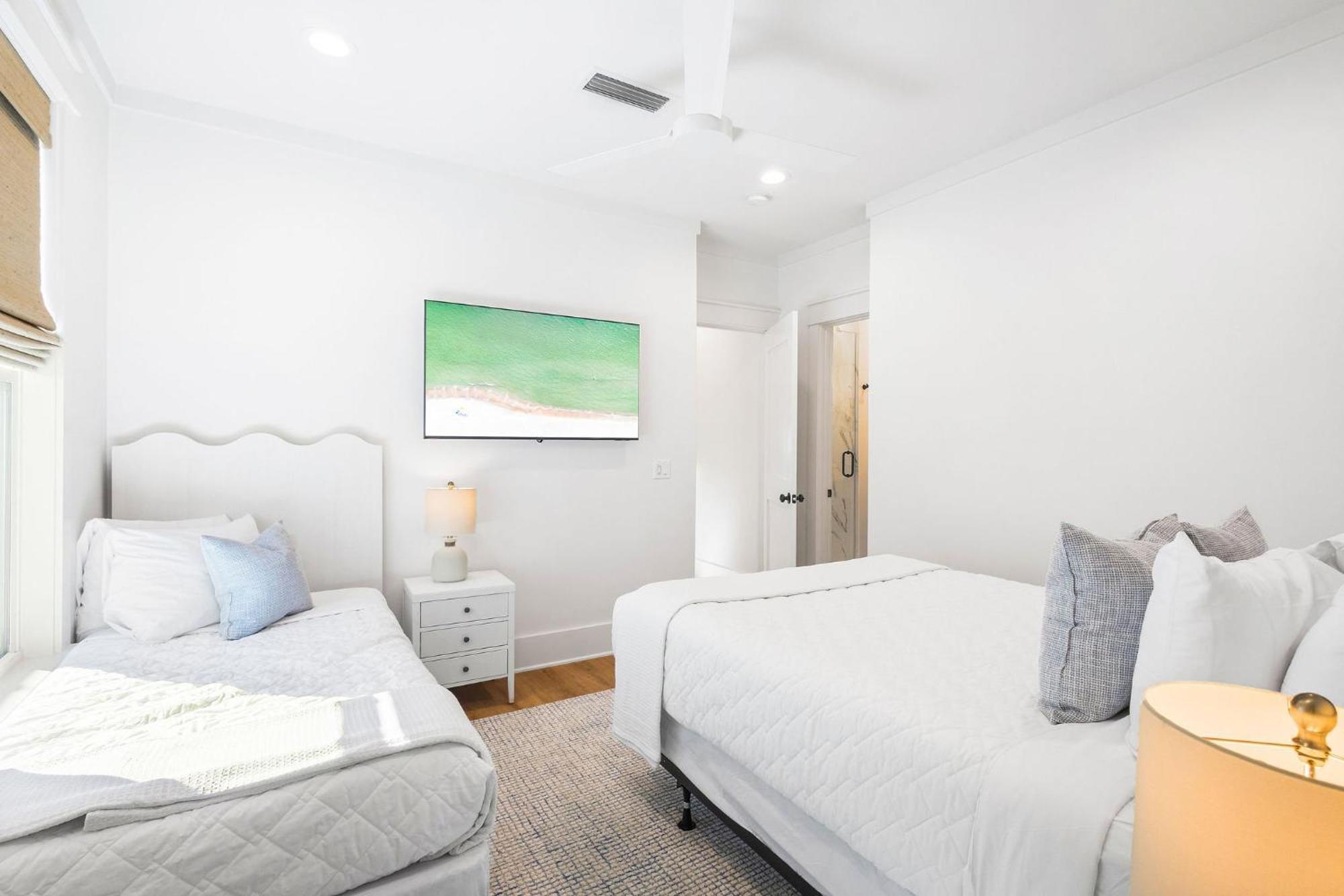 Coastal Corner By On 30a- Pool, Bikes