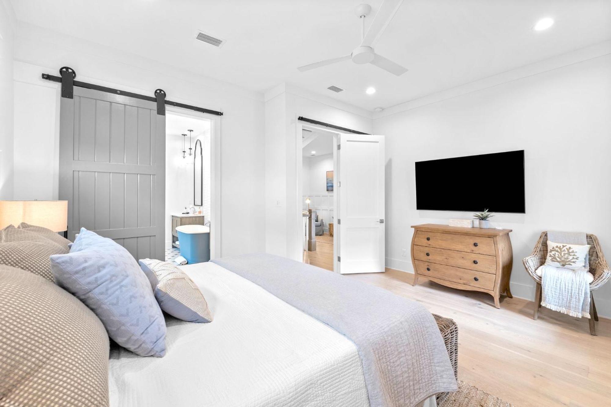 Seeking Sanctuary By On 30a- Pool, Bikes Holiday home Rosemary Beach