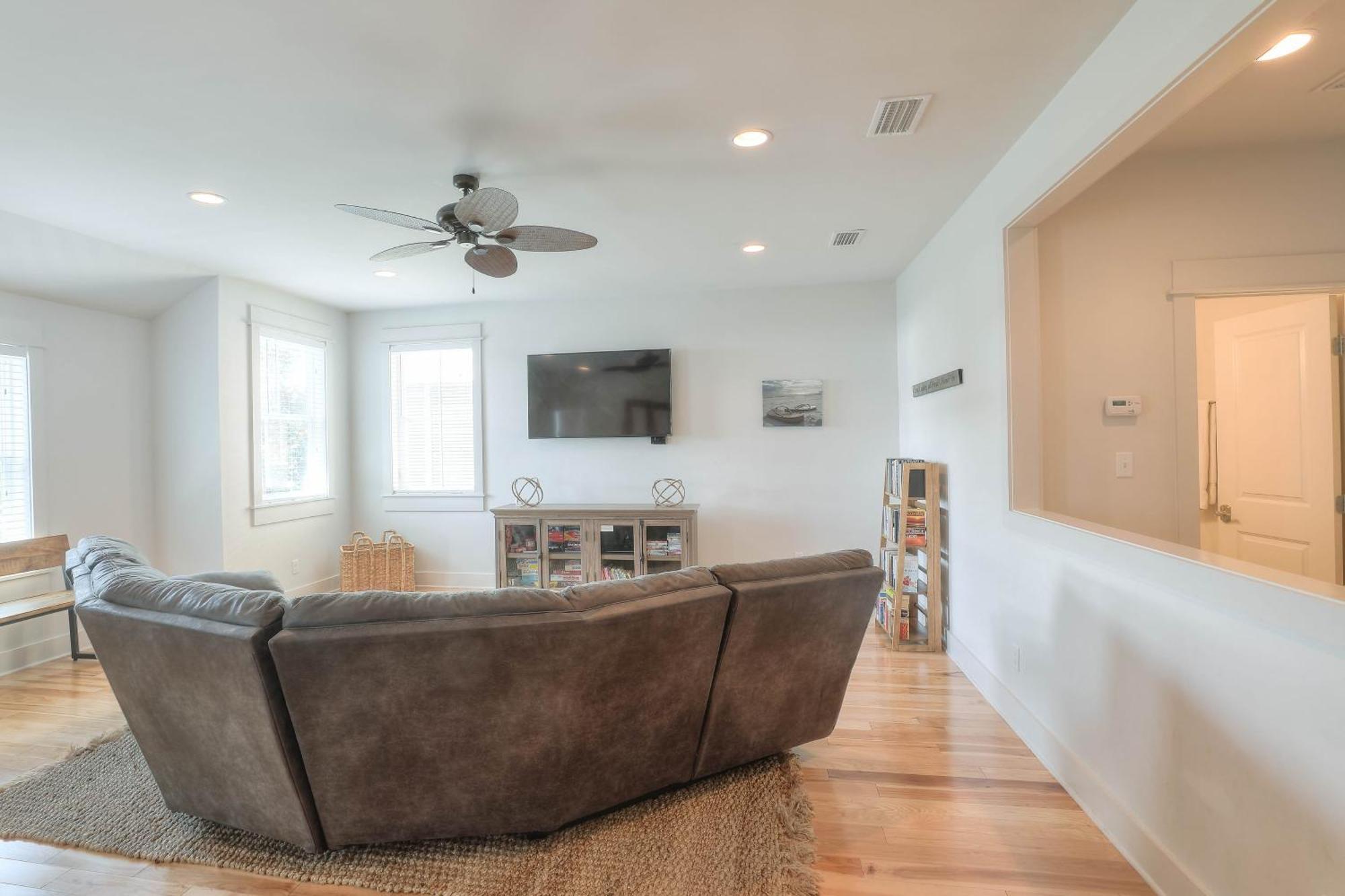 Dunn 2 By Avantstay Walk To Pool Access Sleeps 17 Rosemary Beach