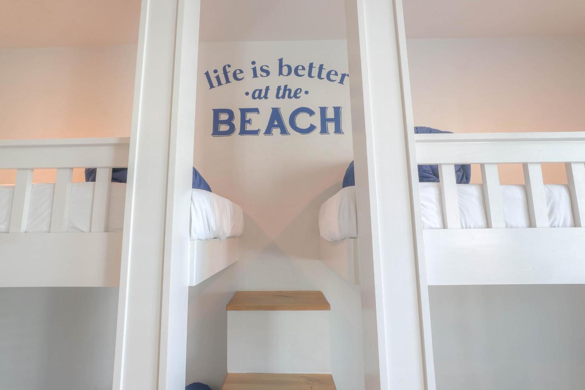 Dunn 2 By Avantstay Walk To Pool Access Sleeps 17 Holiday home