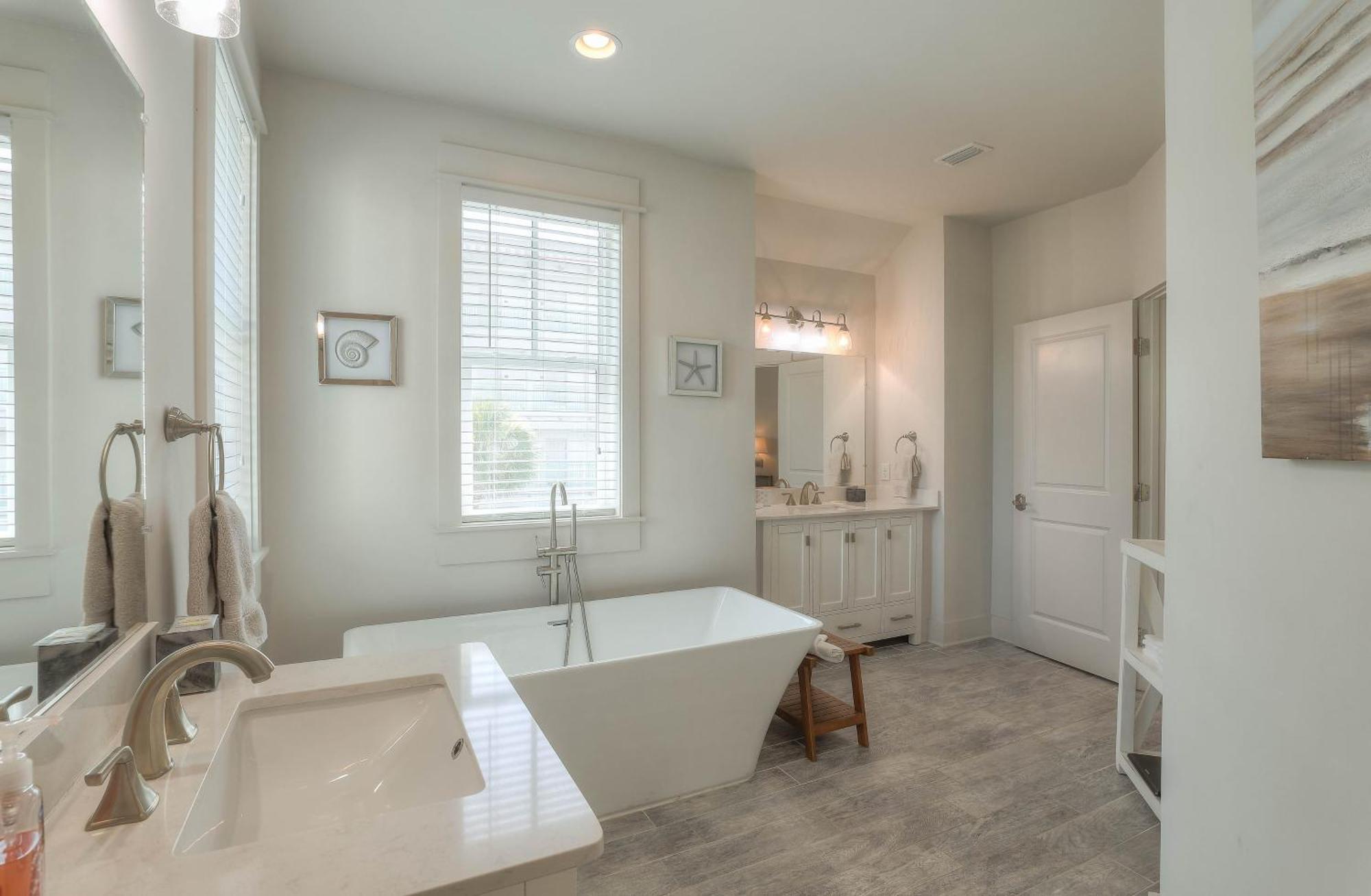 Holiday home Dunn 2 By Avantstay Walk To Pool Access Sleeps 17 Rosemary Beach