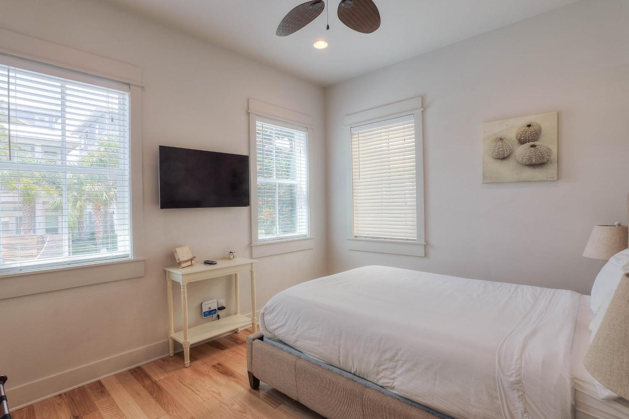 Dunn 2 By Avantstay Walk To Pool Access Sleeps 17 *