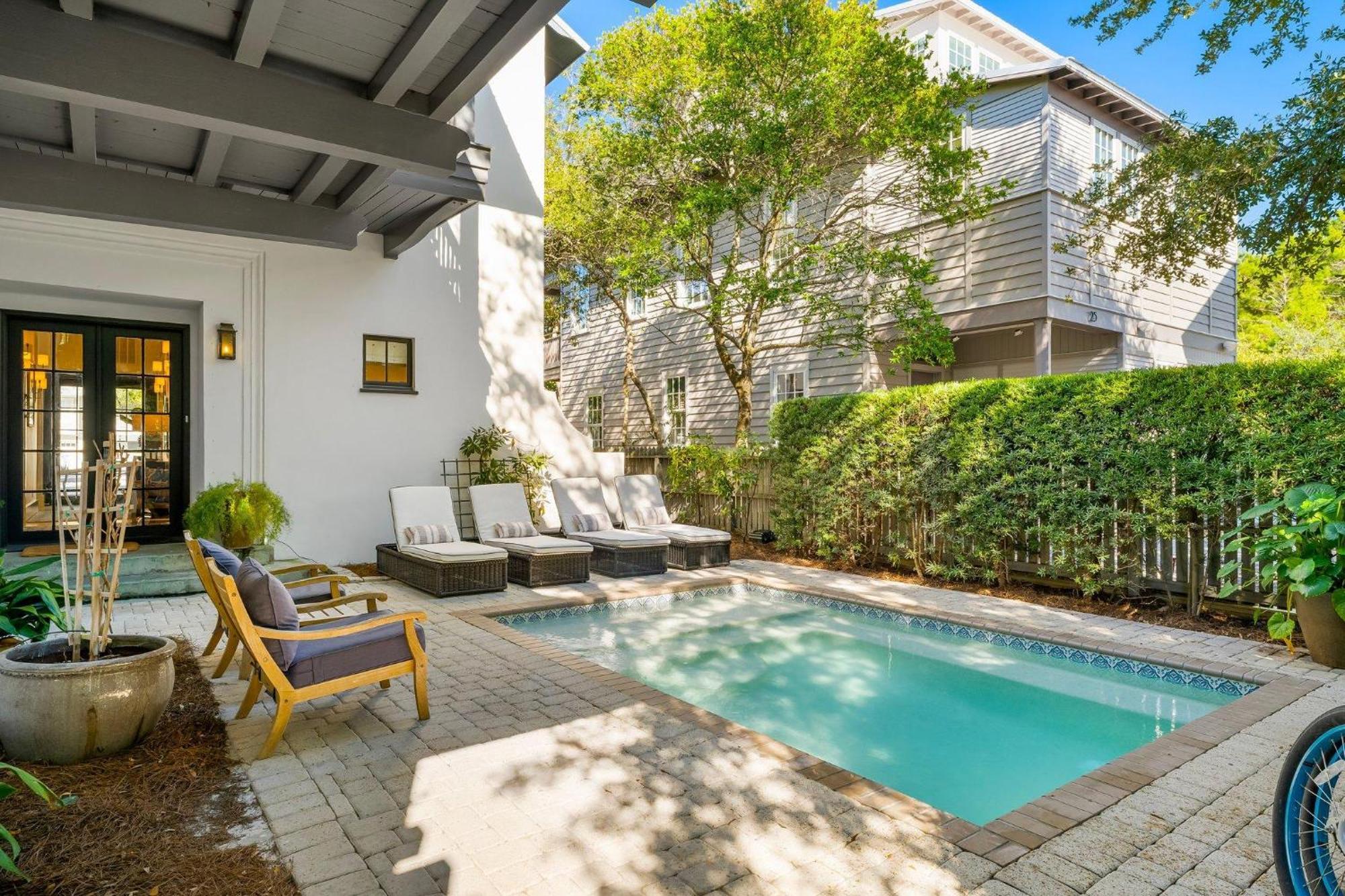 Abaco Pearl * Rosemary Beach