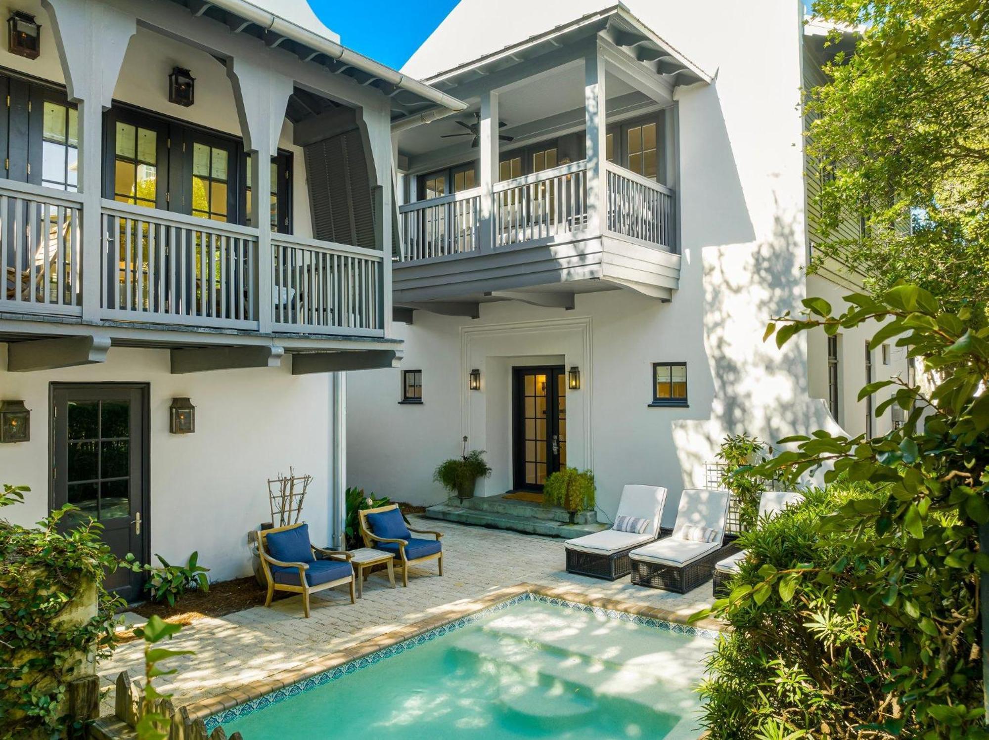 Abaco Pearl *