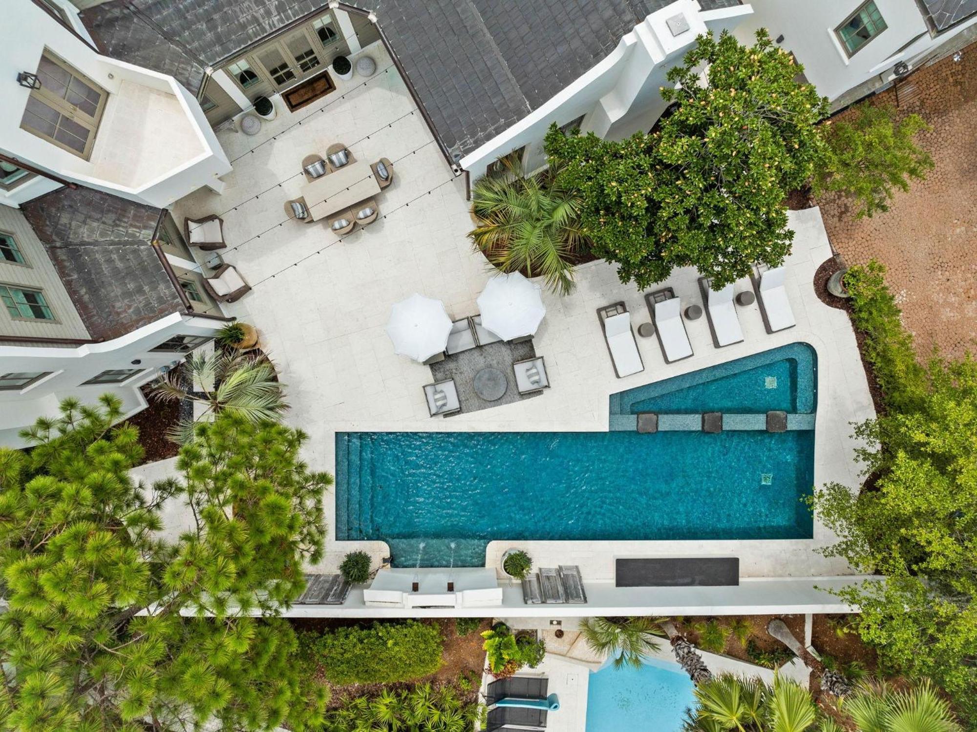 Holiday home Moonstruck And Carriage House