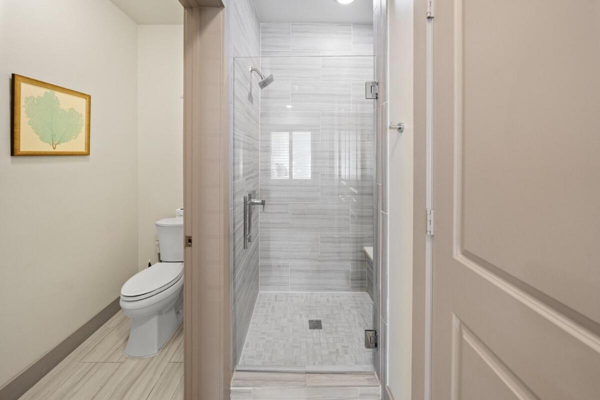 The Pointe At Rosemary 332 Apartment