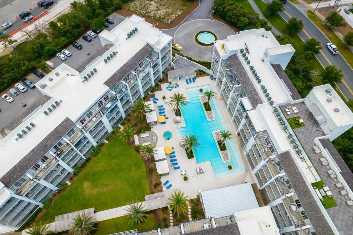 Apartment The Pointe At Rosemary 332