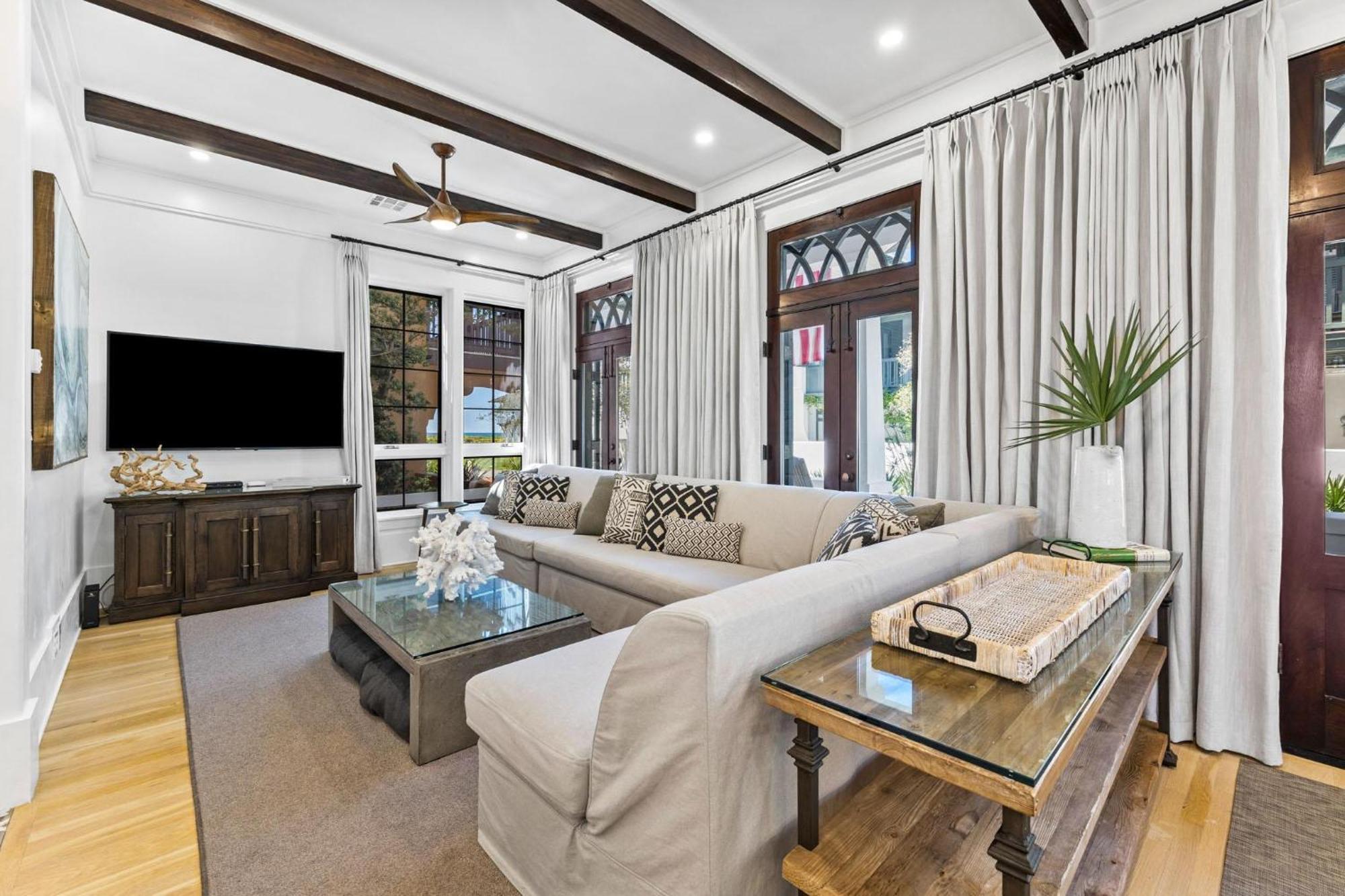 Abba & Carriage House Holiday home