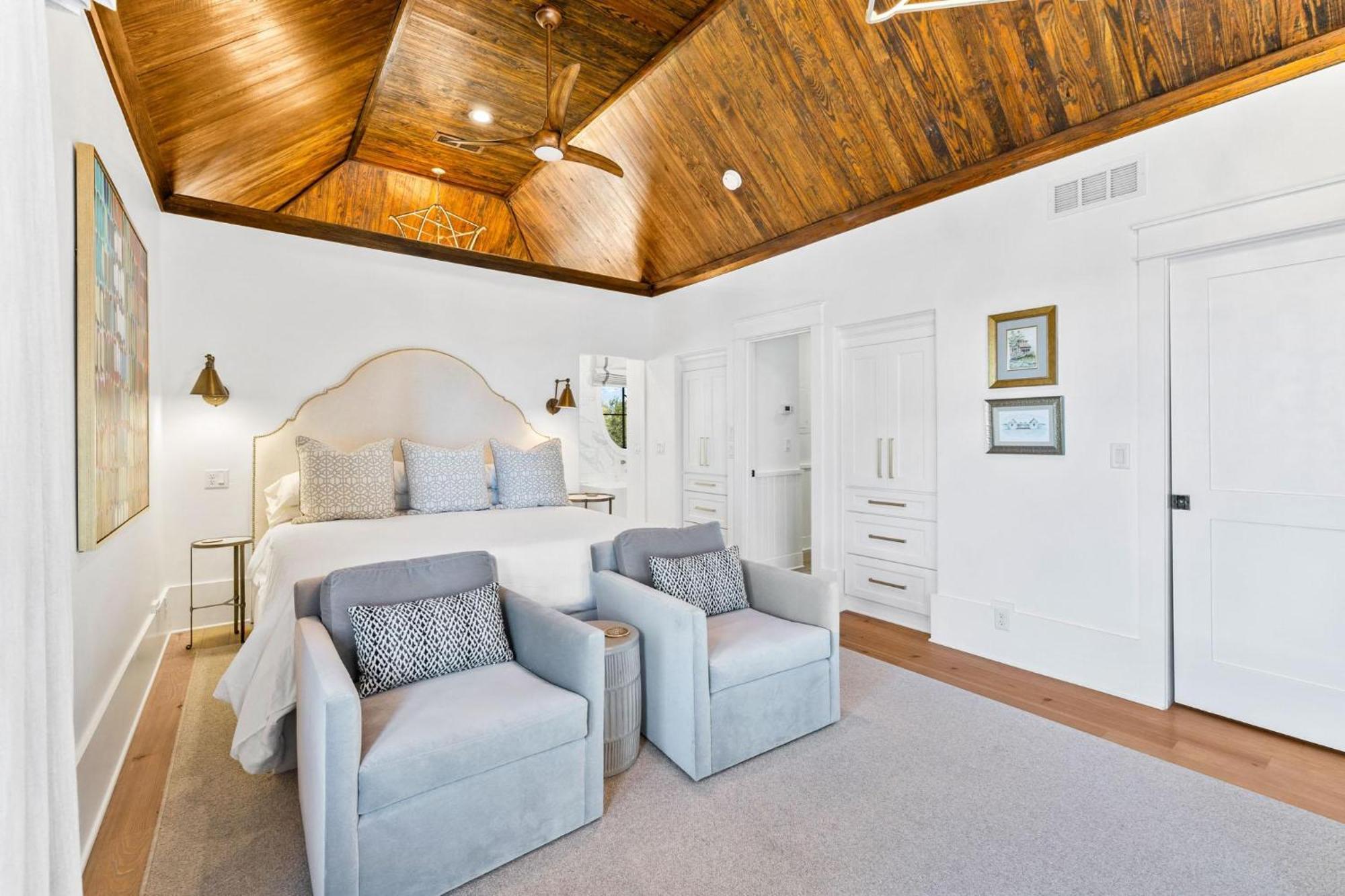 Holiday home Abba & Carriage House *