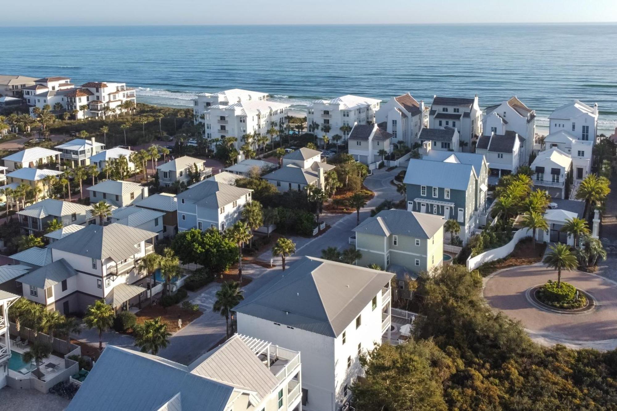 Fin By Avantstay 9 Bedroom Destin Oasis With Pool Walk To Holiday home
