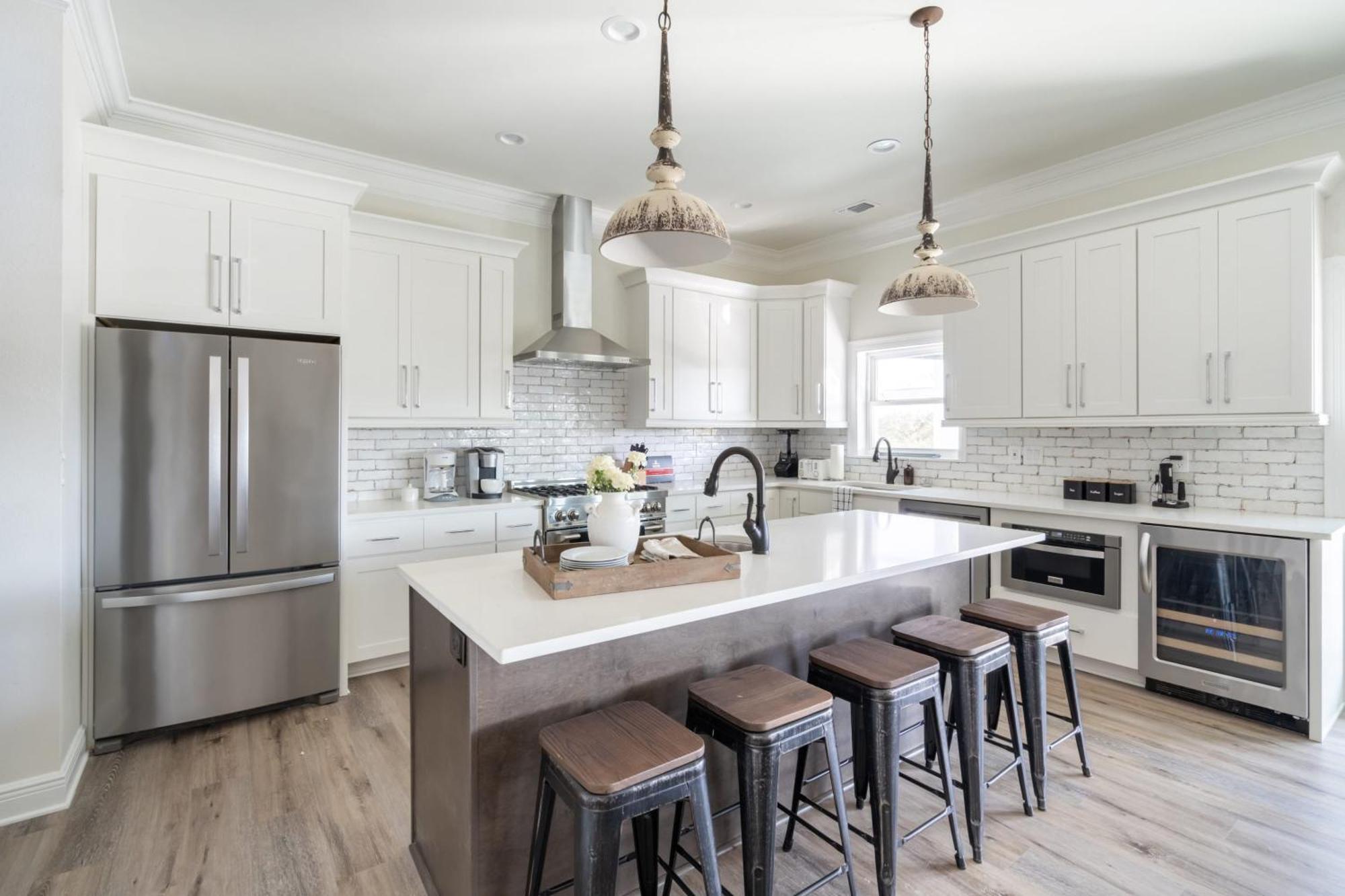 Fin By Avantstay 9 Bedroom Destin Oasis With Pool Walk To Holiday home