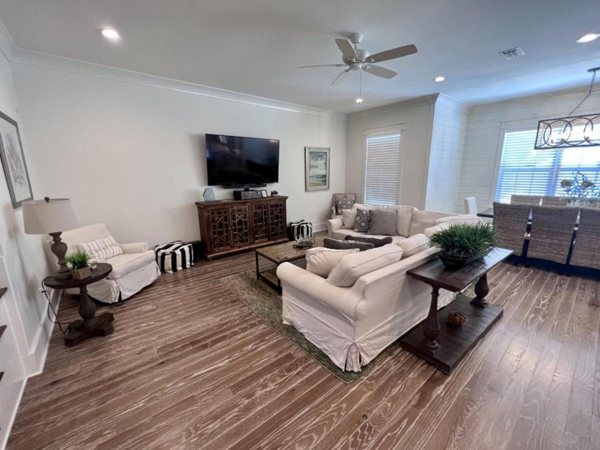 Holiday home Private Access Golf Cart Pool Bikes