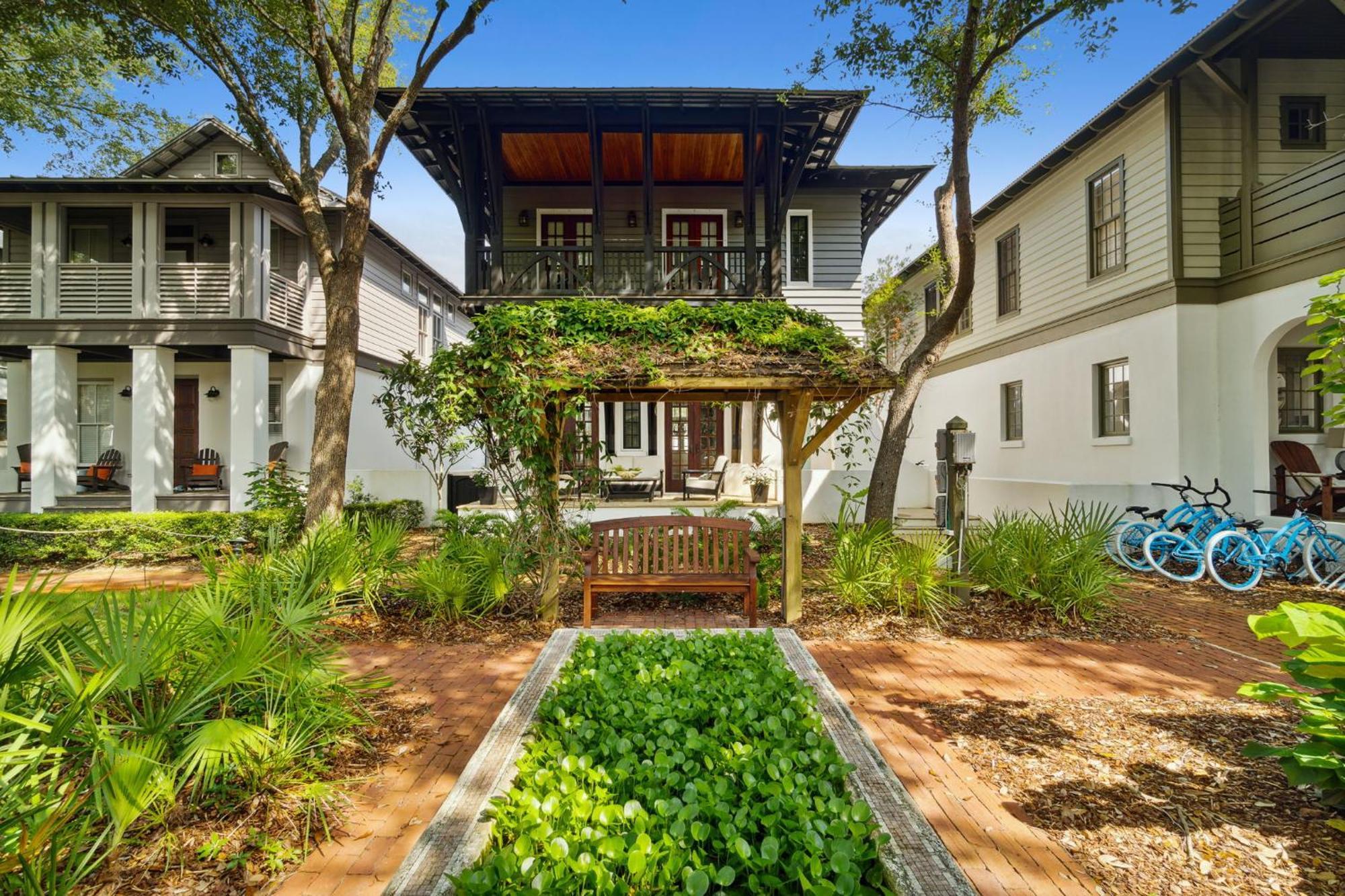 21 Hamilton Lane By 30a Escapes Holiday home *