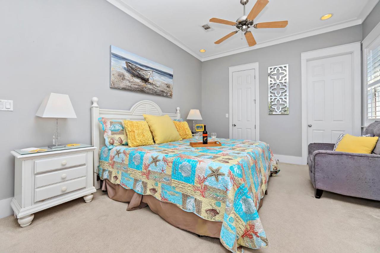 Happy Hour - 1232970 Rosemary Beach