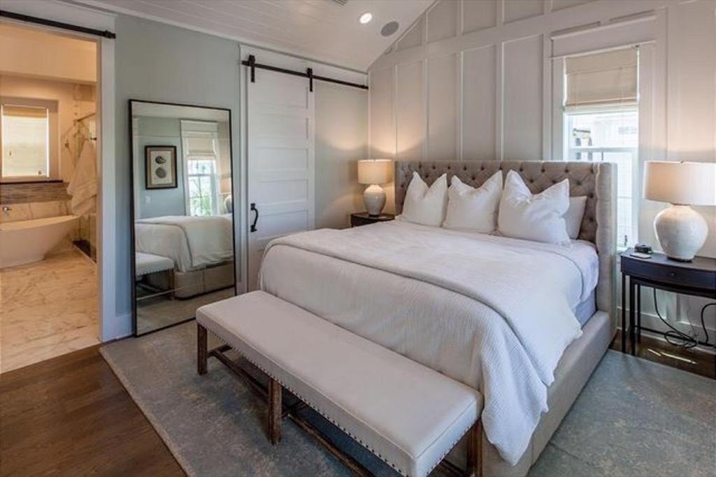 Rossana's House - 1488404 Villa Rosemary Beach