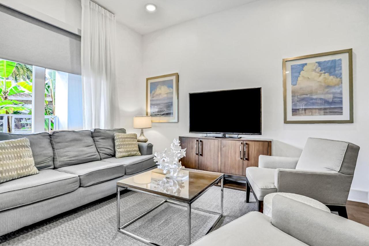 Apartment The Pointe 3-315