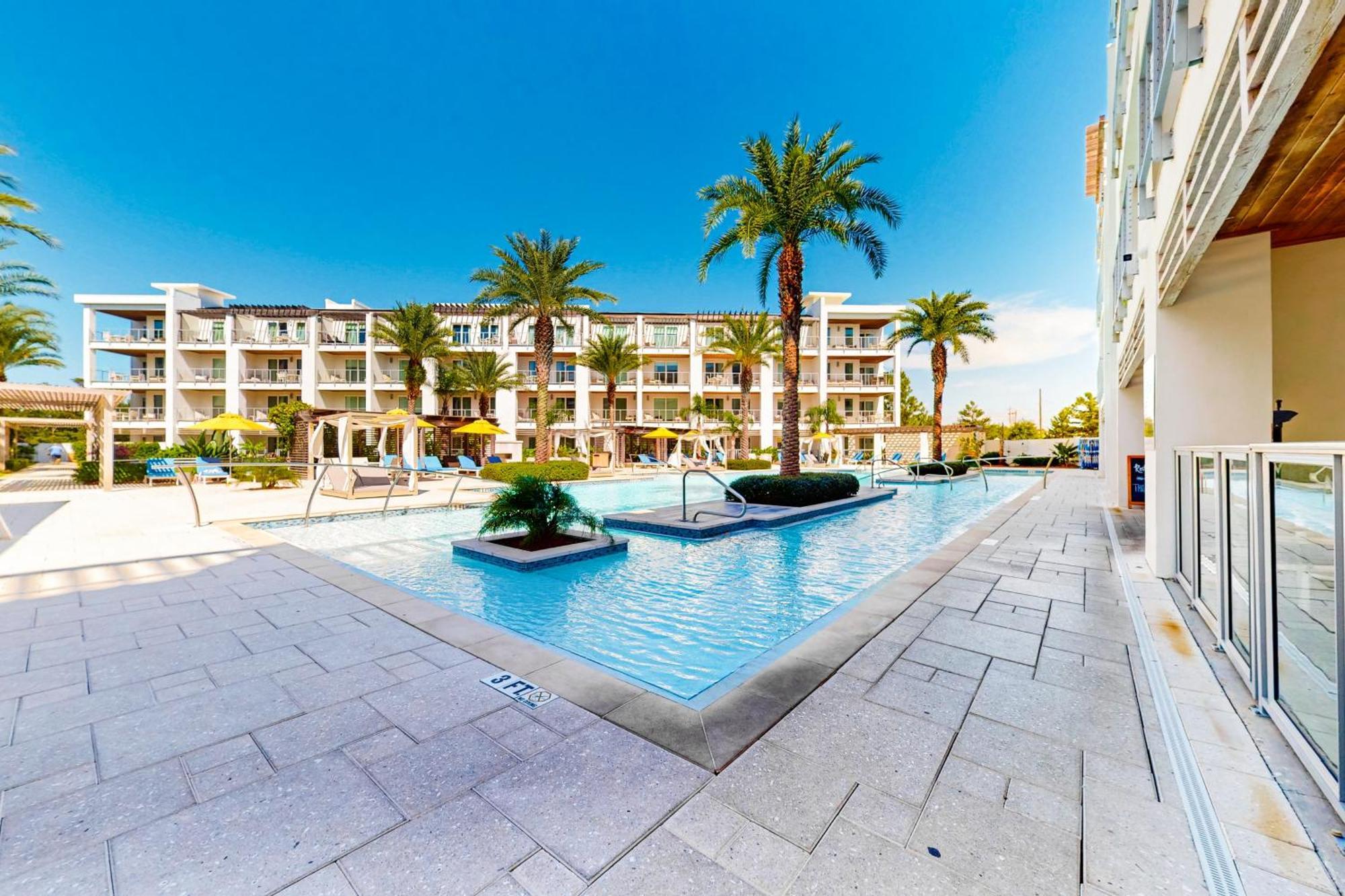 Apartment The Pointe 3-315